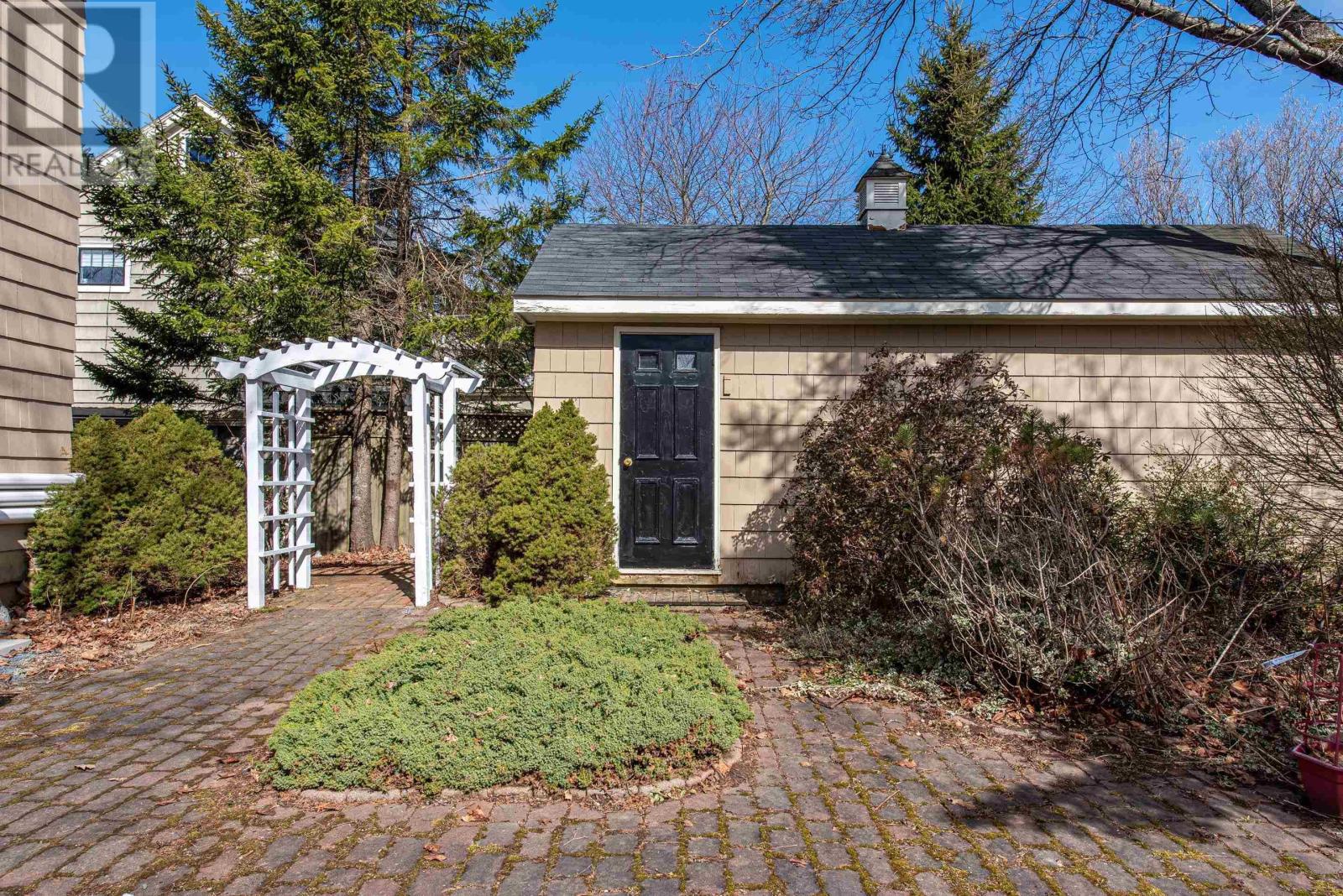 2535 Connaught Avenue, Halifax, Nova Scotia  B3L 2Z5 - Photo 28 - 202506243