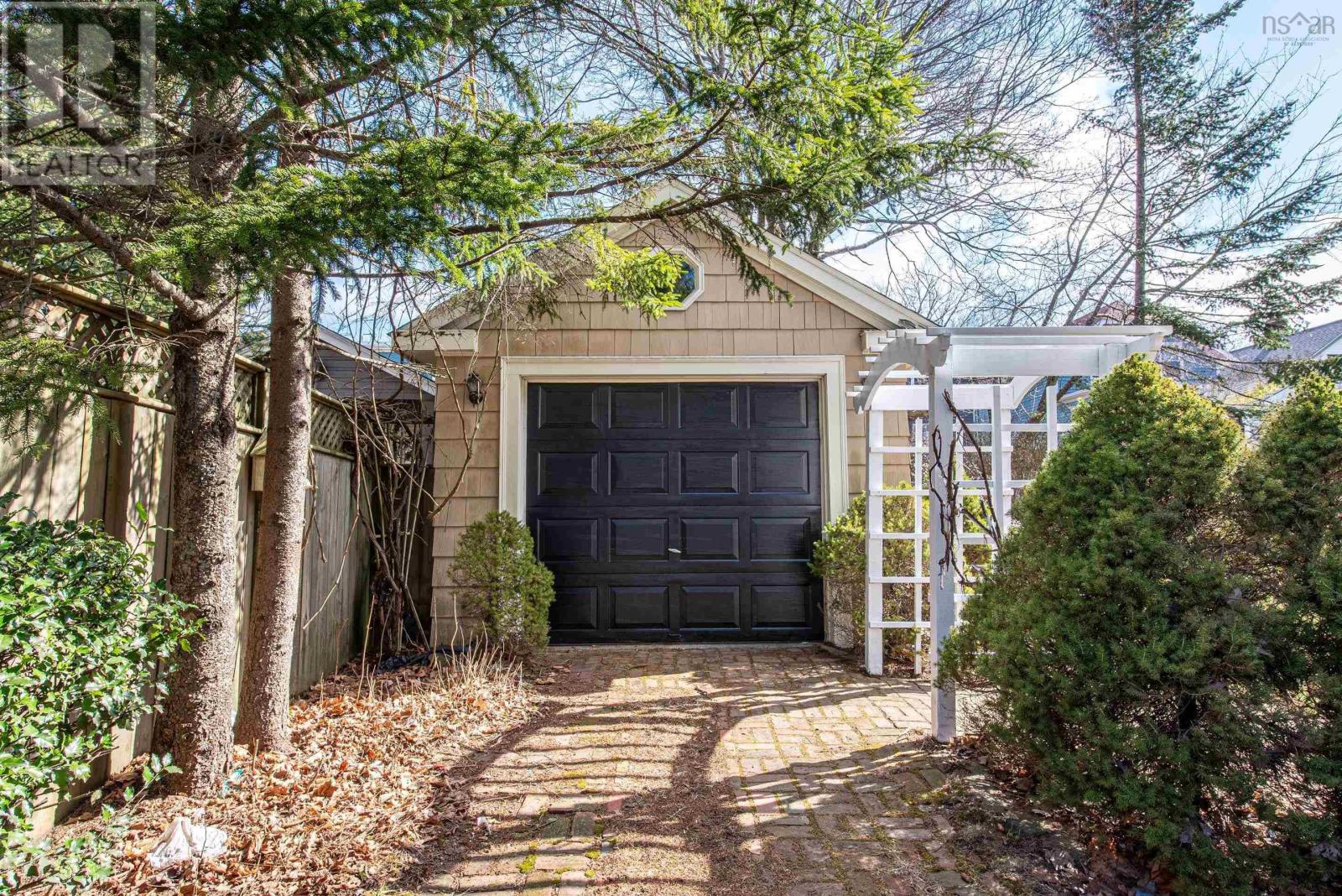 2535 Connaught Avenue, Halifax, Nova Scotia  B3L 2Z5 - Photo 29 - 202506243