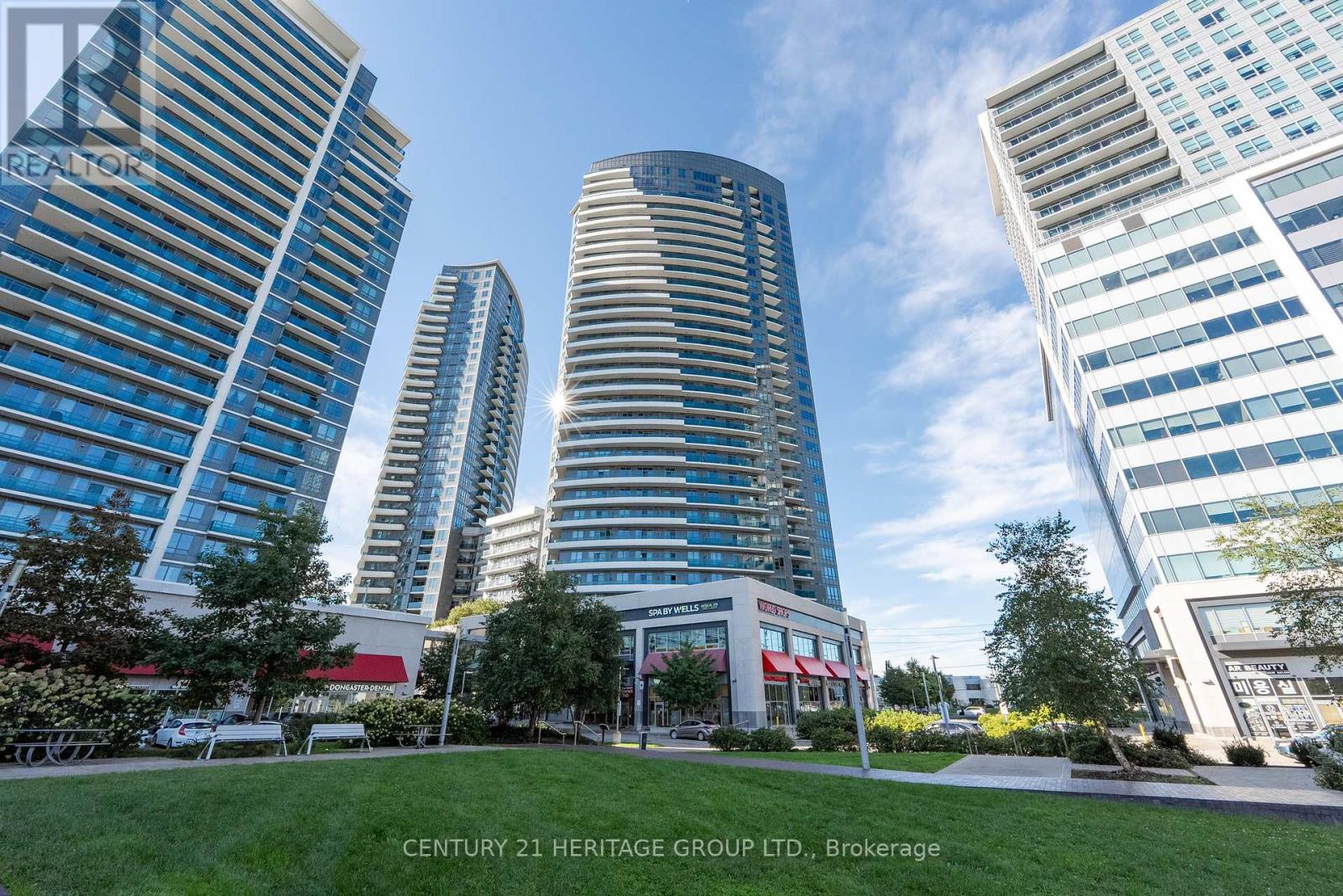 Property at 306 - 7171 YONGE STREET image 2