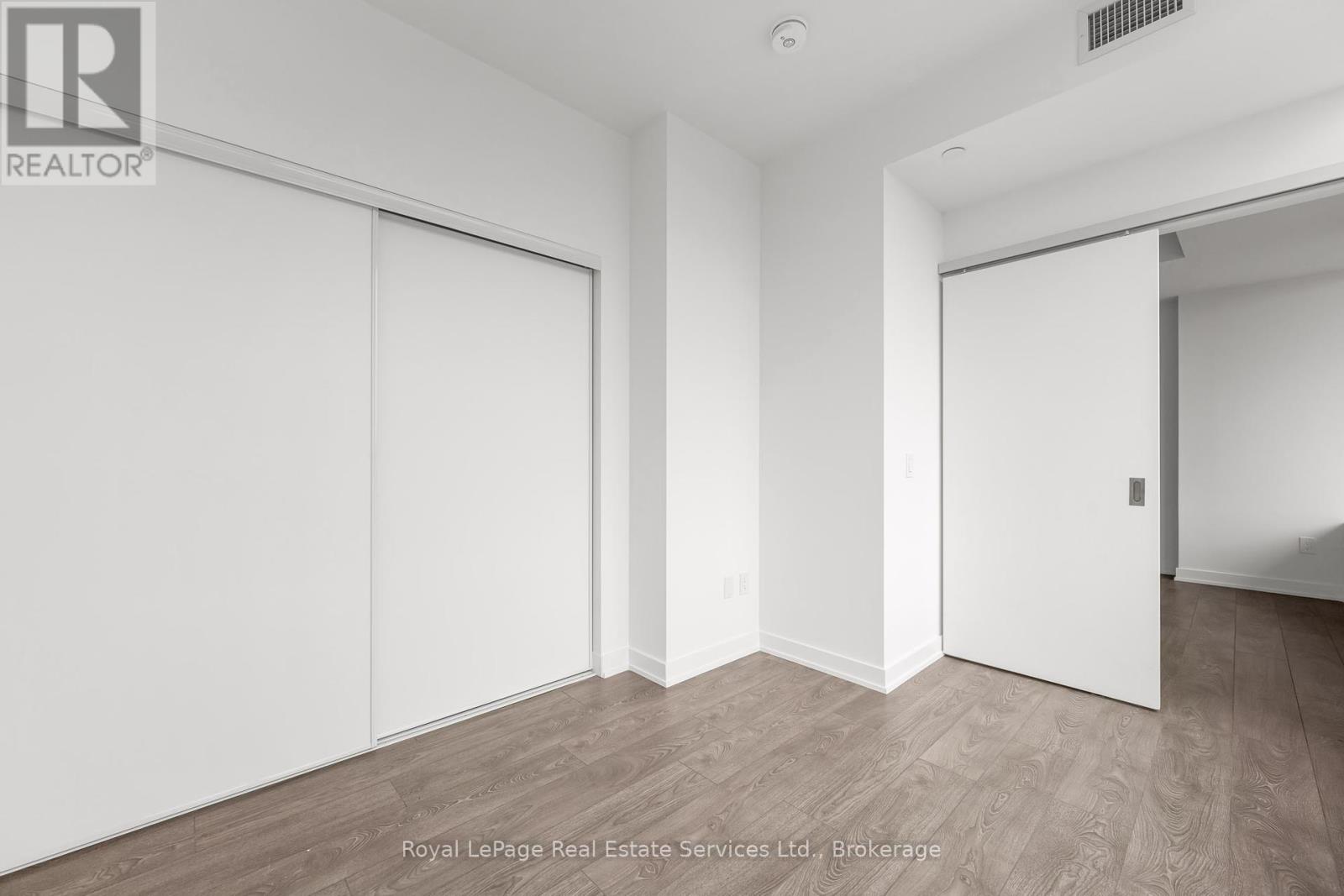 720 - 28 Ann Street, Mississauga, Ontario  L5G 0E1 - Photo 5 - W12050045