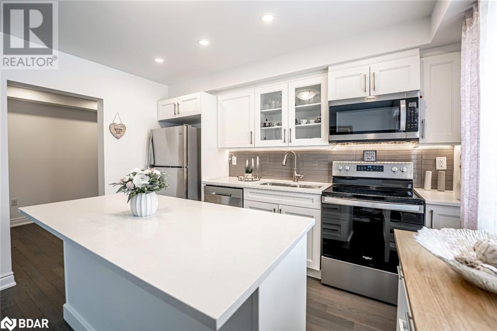 16 Andean Lane, Barrie, Ontario  L9J 0J4 - Photo 3 - 40710228