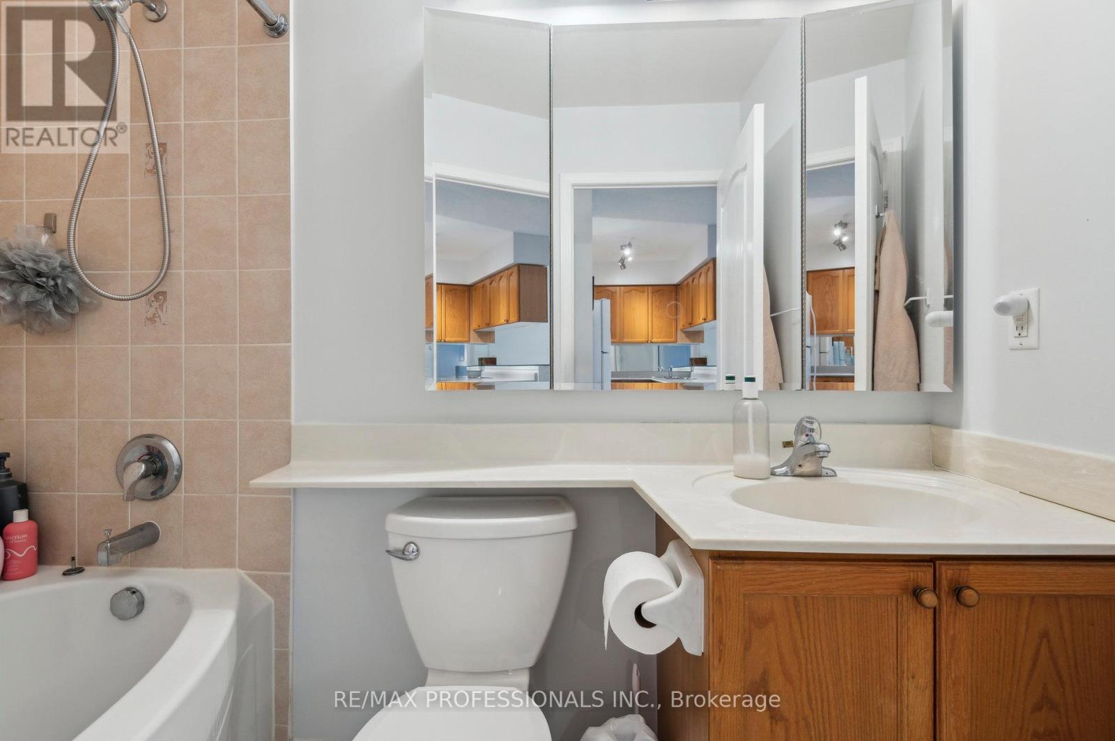 103 - 1140 Parkwest Place W, Mississauga, Ontario  L5E 3K9 - Photo 14 - W12050768