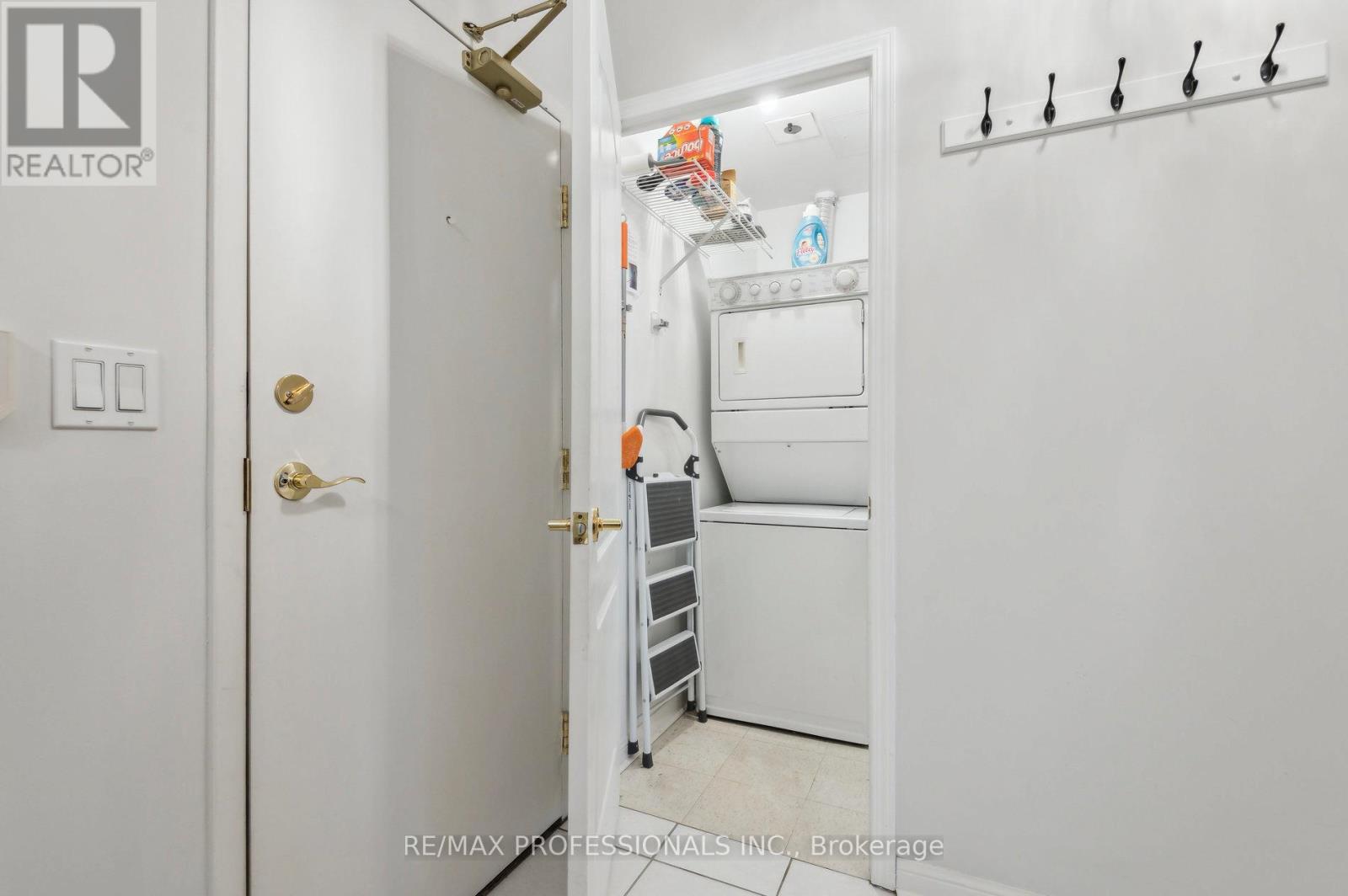 103 - 1140 Parkwest Place W, Mississauga, Ontario  L5E 3K9 - Photo 15 - W12050768