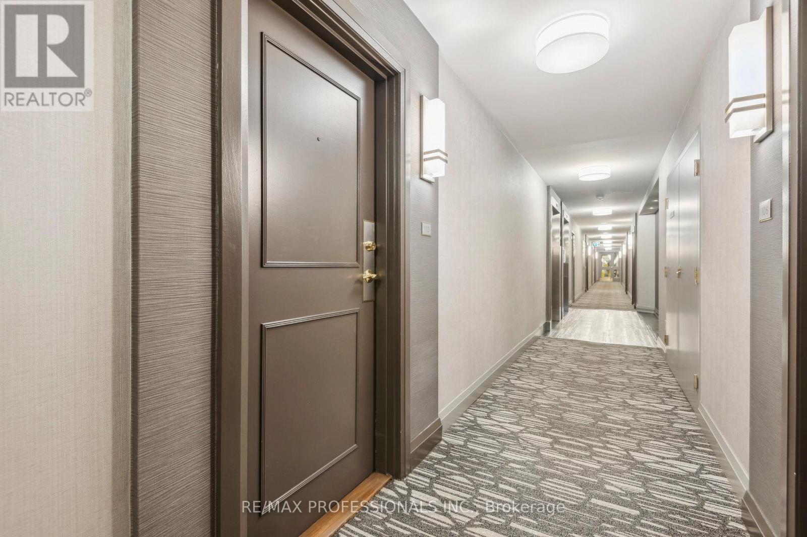 103 - 1140 Parkwest Place W, Mississauga, Ontario  L5E 3K9 - Photo 5 - W12050768