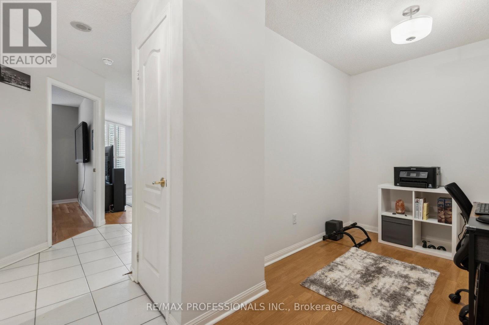 103 - 1140 Parkwest Place W, Mississauga, Ontario  L5E 3K9 - Photo 7 - W12050768