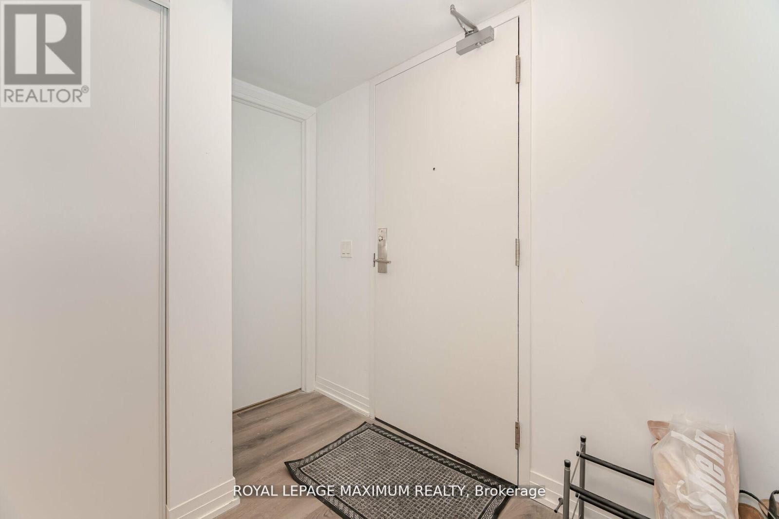 308 - 408 Browns Line, Toronto, Ontario  M9W 3T9 - Photo 6 - W12050769