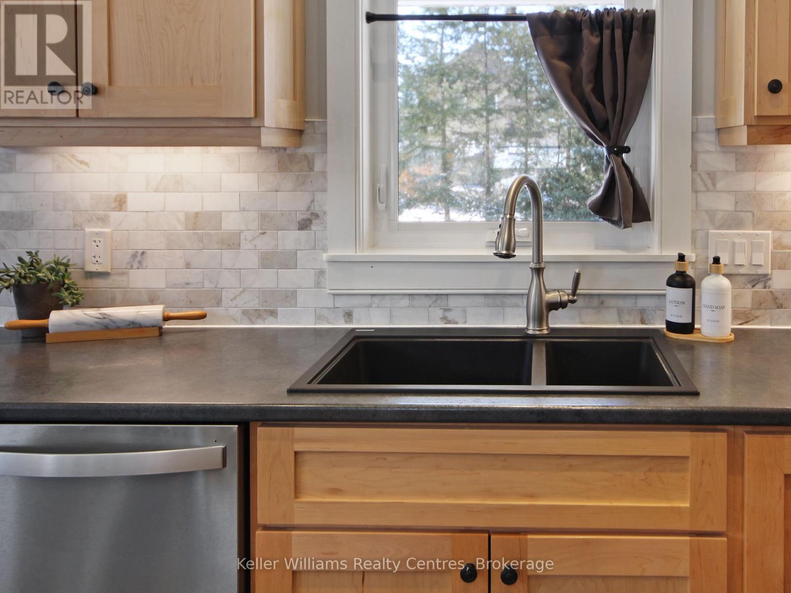116 Havelock Street, Georgian Bluffs, Ontario  N0H 2T0 - Photo 20 - X12047558
