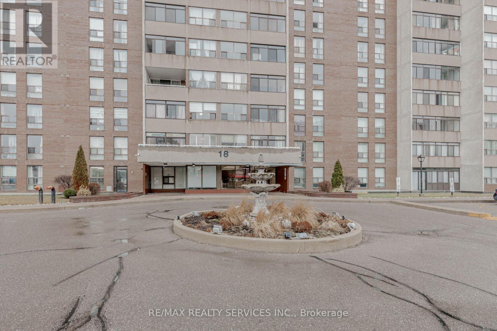 Property at 304 - 18 KNIGHTSBRIDGE ROAD image 2