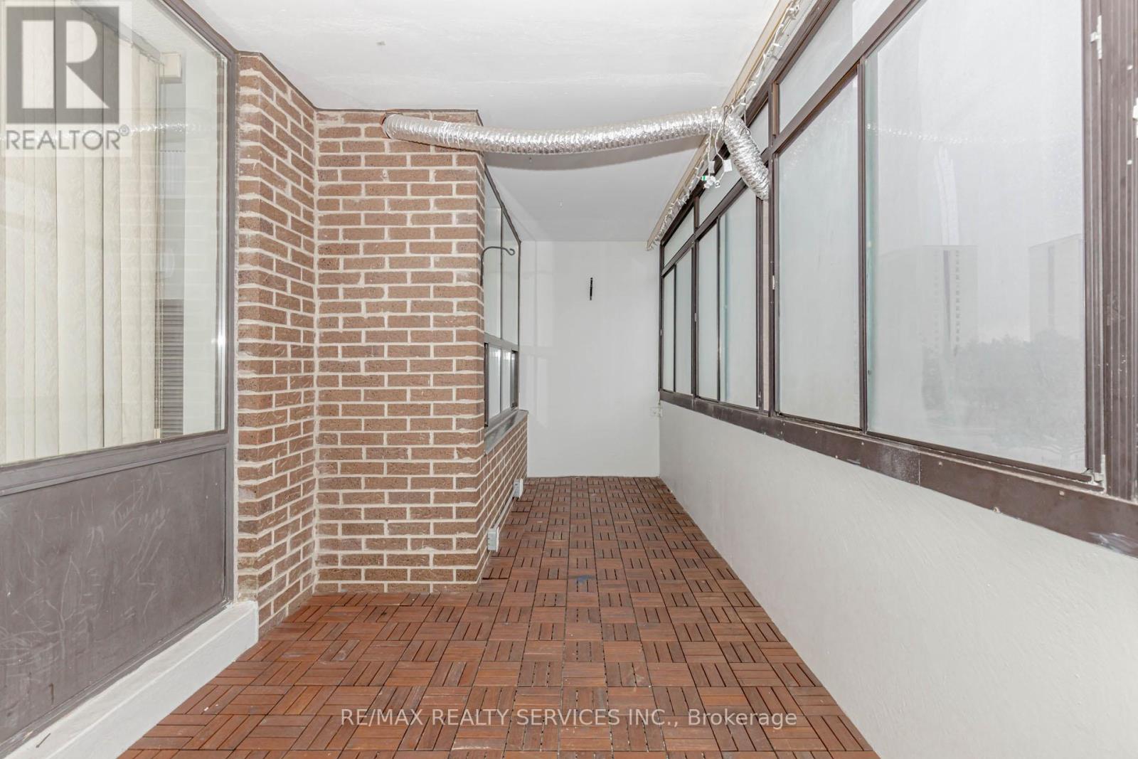 304 - 18 Knightsbridge Road, Brampton (Queen Street Corridor), Ontario  L6T 3X5 - Photo 39 - W12050858