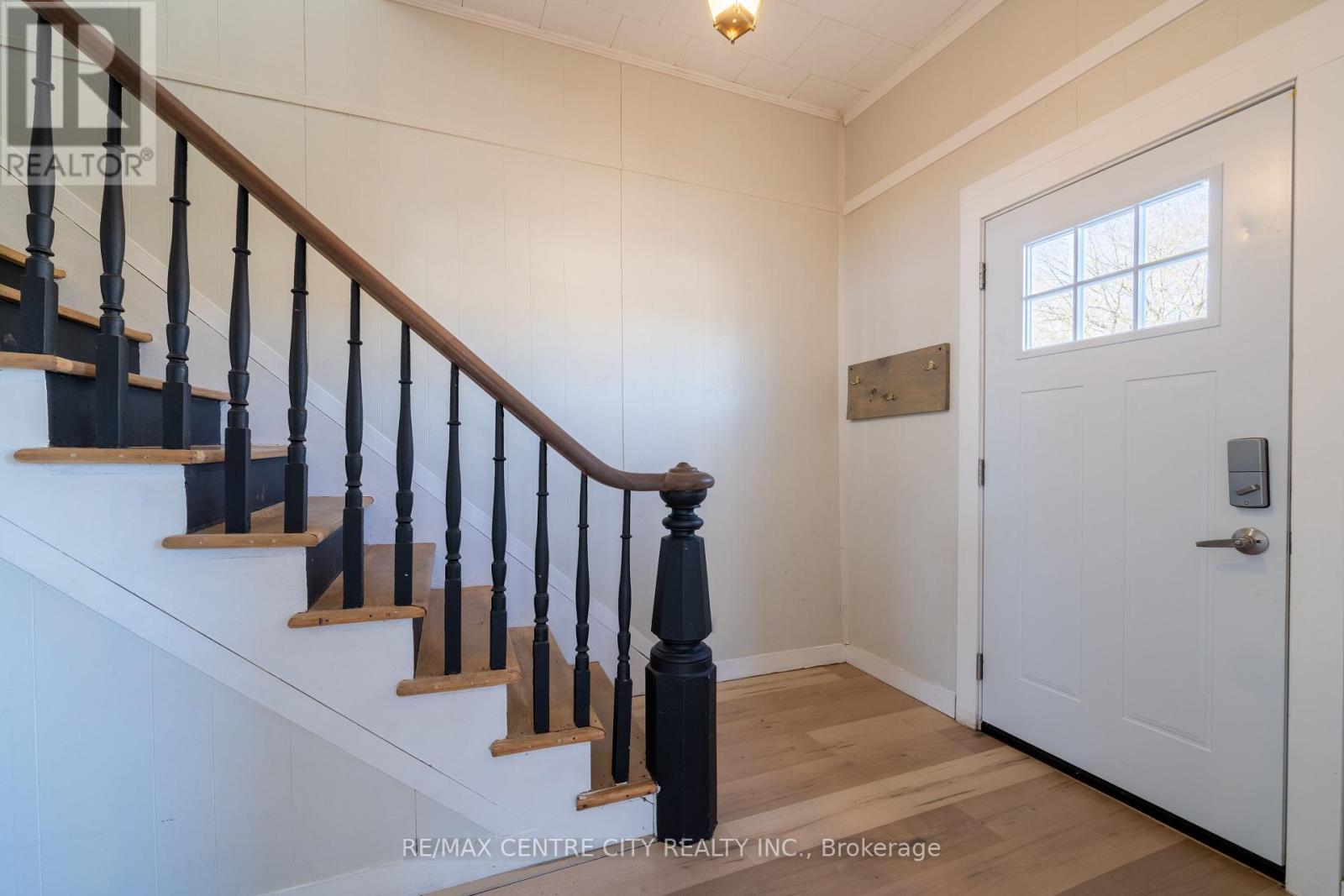 Photo 6 of 33 for 243 Warwick Street