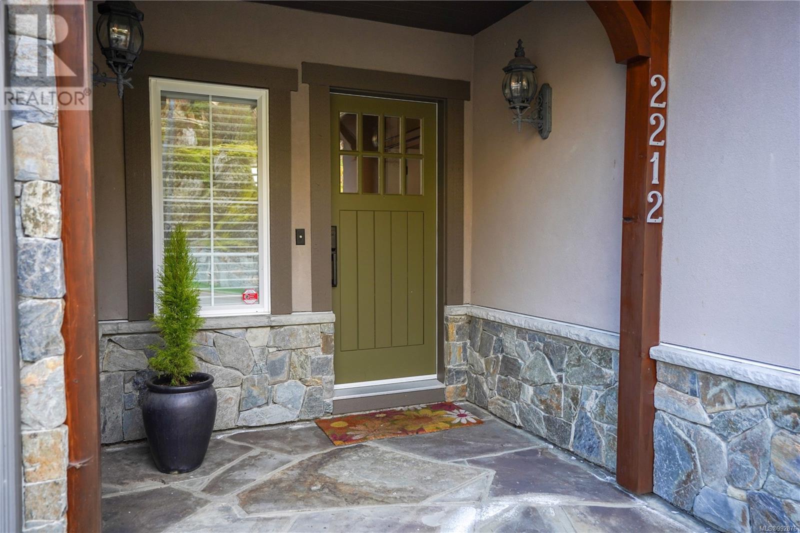 Property at 2212 Island Falls Pl image 3