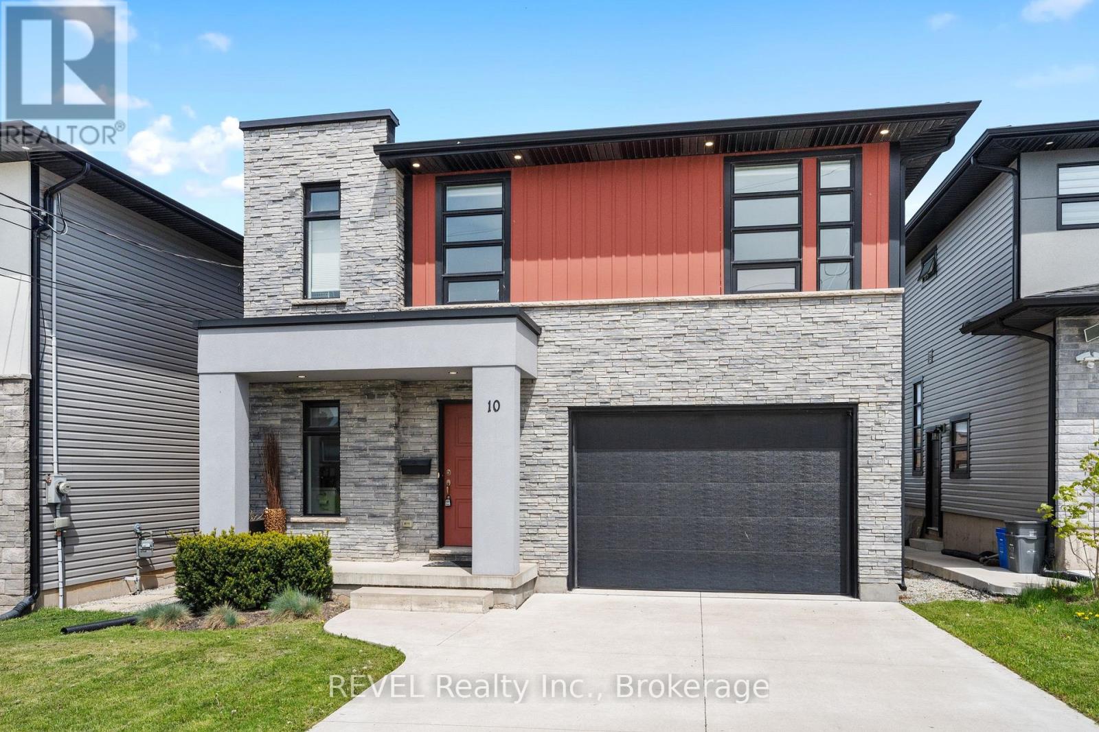Property at 10 LEESON STREET image 1