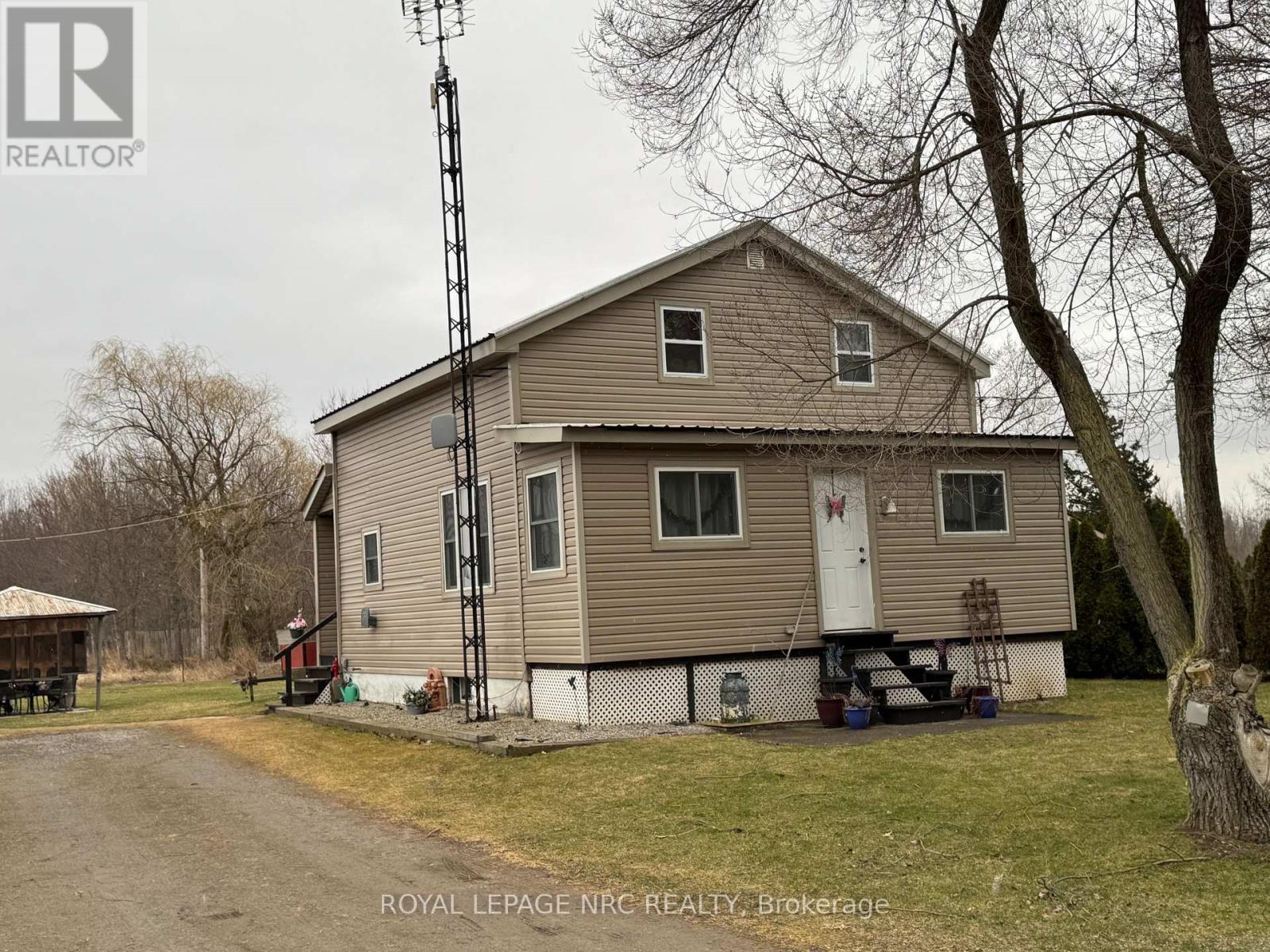 11716 Beck Road, Niagara Falls, Ontario  L0S 1K0 - Photo 1 - X12050952