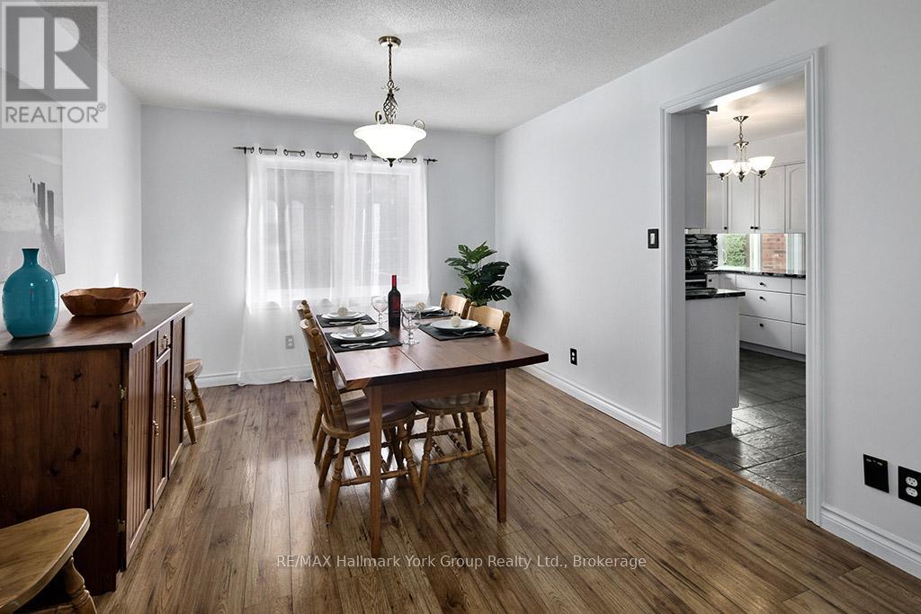 17 Mckean Boulevard, Clearview, Ontario  L0M 1P0 - Photo 12 - S12050957