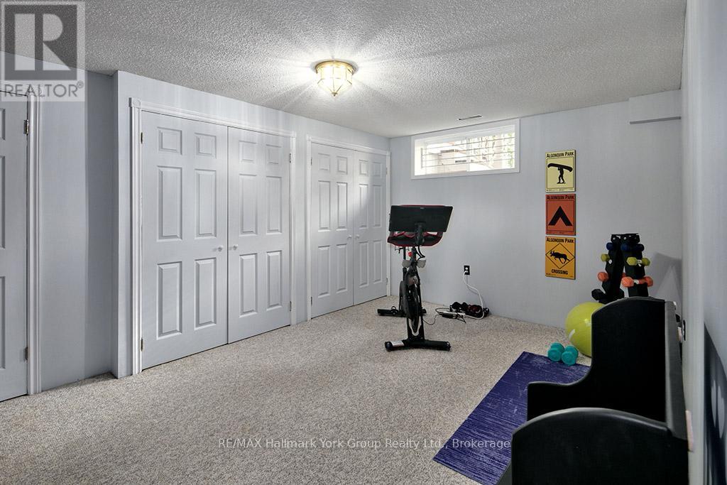 17 Mckean Boulevard, Clearview, Ontario  L0M 1P0 - Photo 34 - S12050957