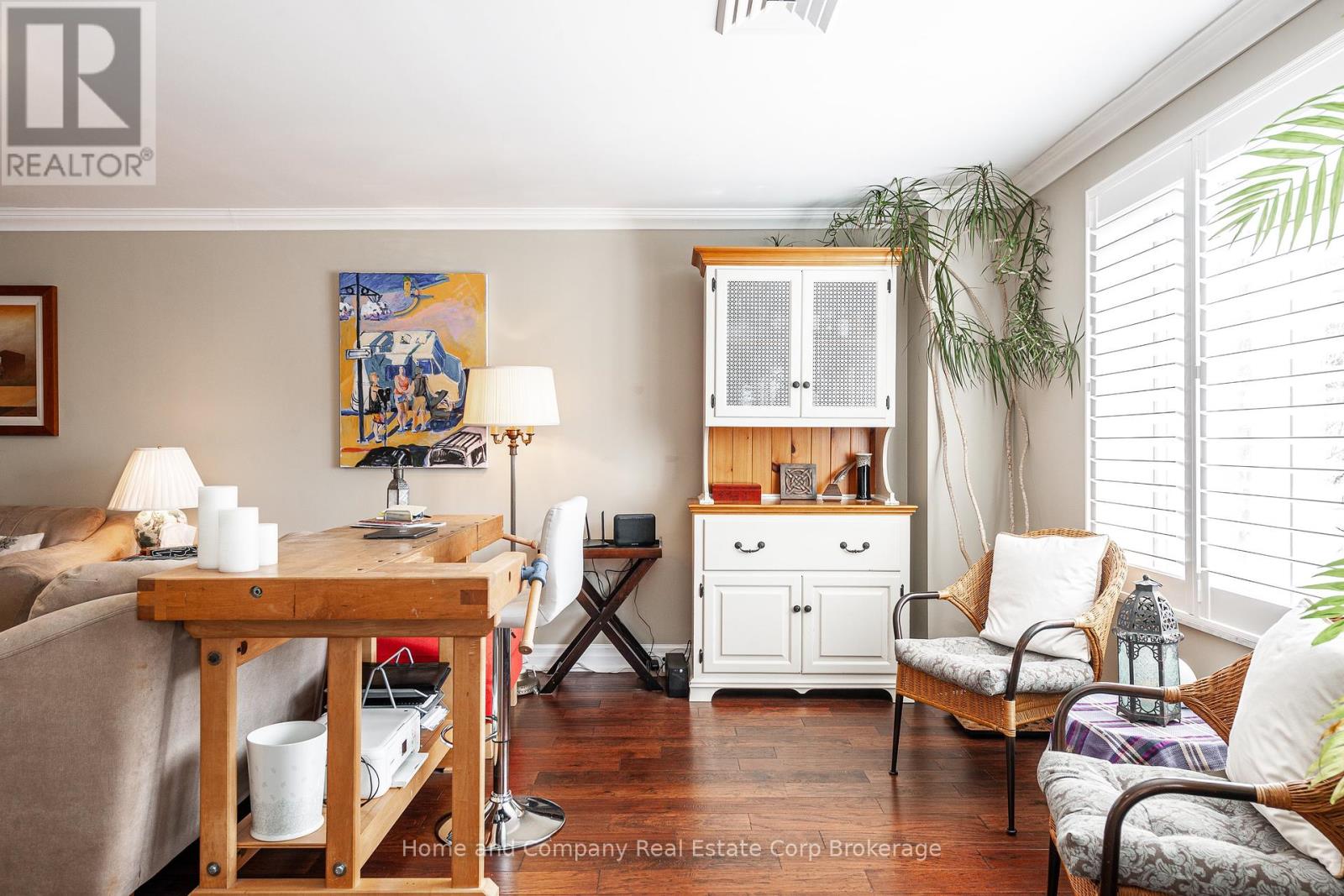 203 - 30 Front Street, Stratford, Ontario  N5A 7S3 - Photo 12 - X12050934