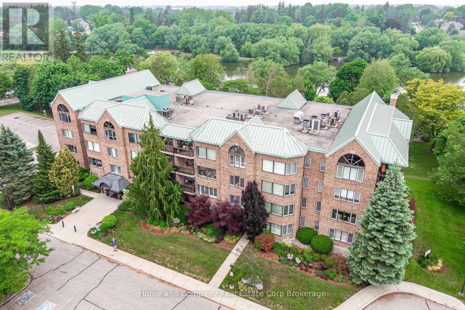 203 - 30 Front Street, Stratford, Ontario  N5A 7S3 - Photo 2 - X12050934