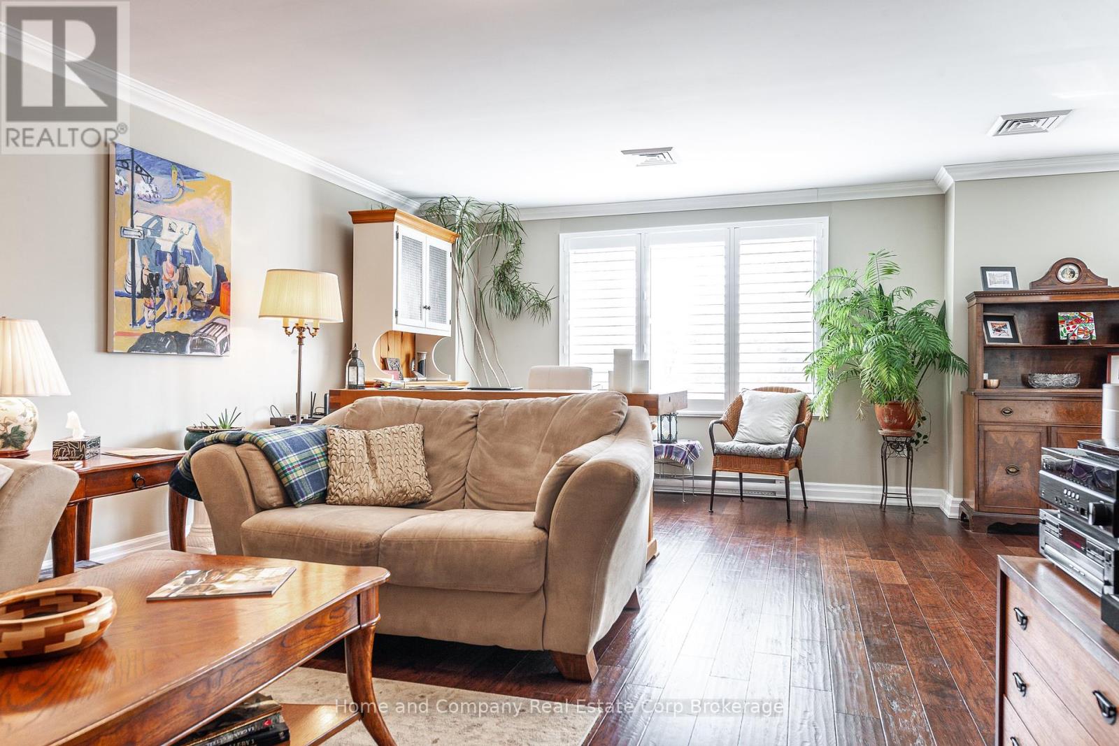203 - 30 Front Street, Stratford, Ontario  N5A 7S3 - Photo 8 - X12050934