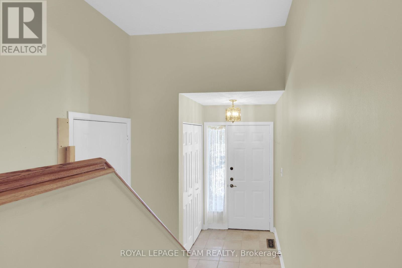Property at 6 MEADOWMIST COURT image 3