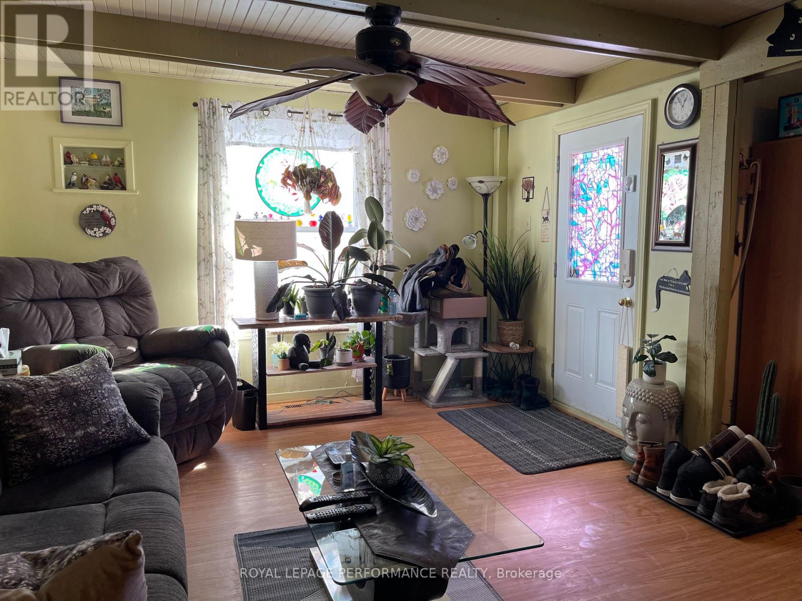 Property at 1027 AUGUSTUS STREET W image 5