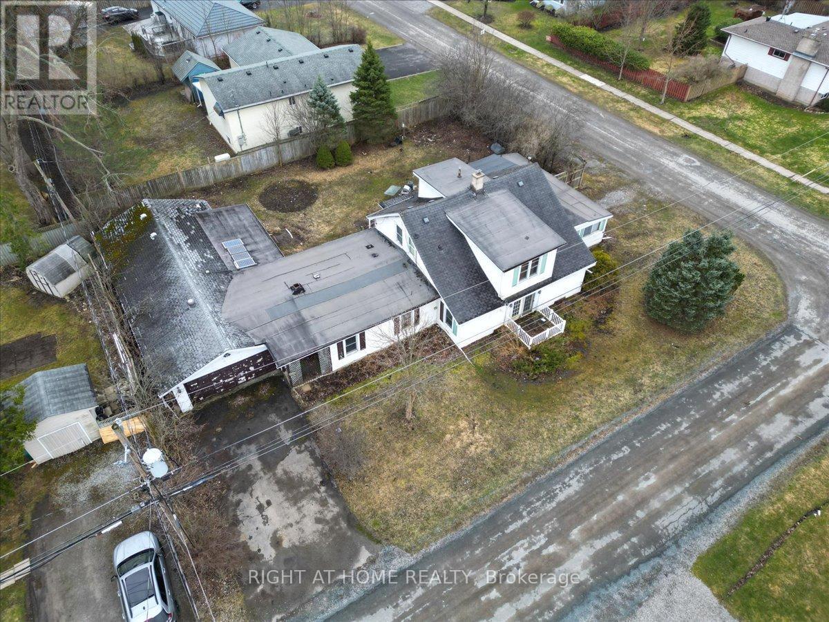 470 Scott Avenue, Fort Erie, Ontario  L2A 5E7 - Photo 2 - X12048508