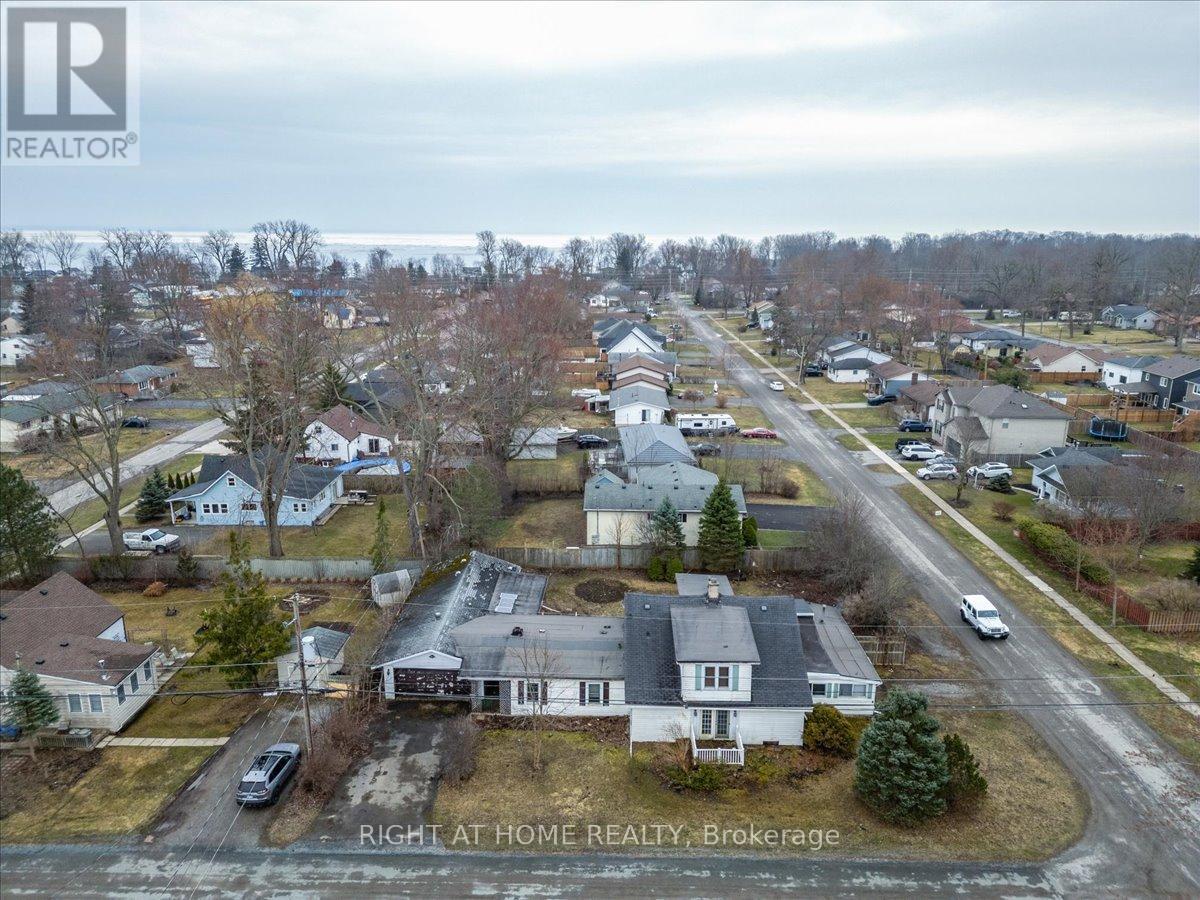 470 Scott Avenue, Fort Erie, Ontario  L2A 5E7 - Photo 3 - X12048508