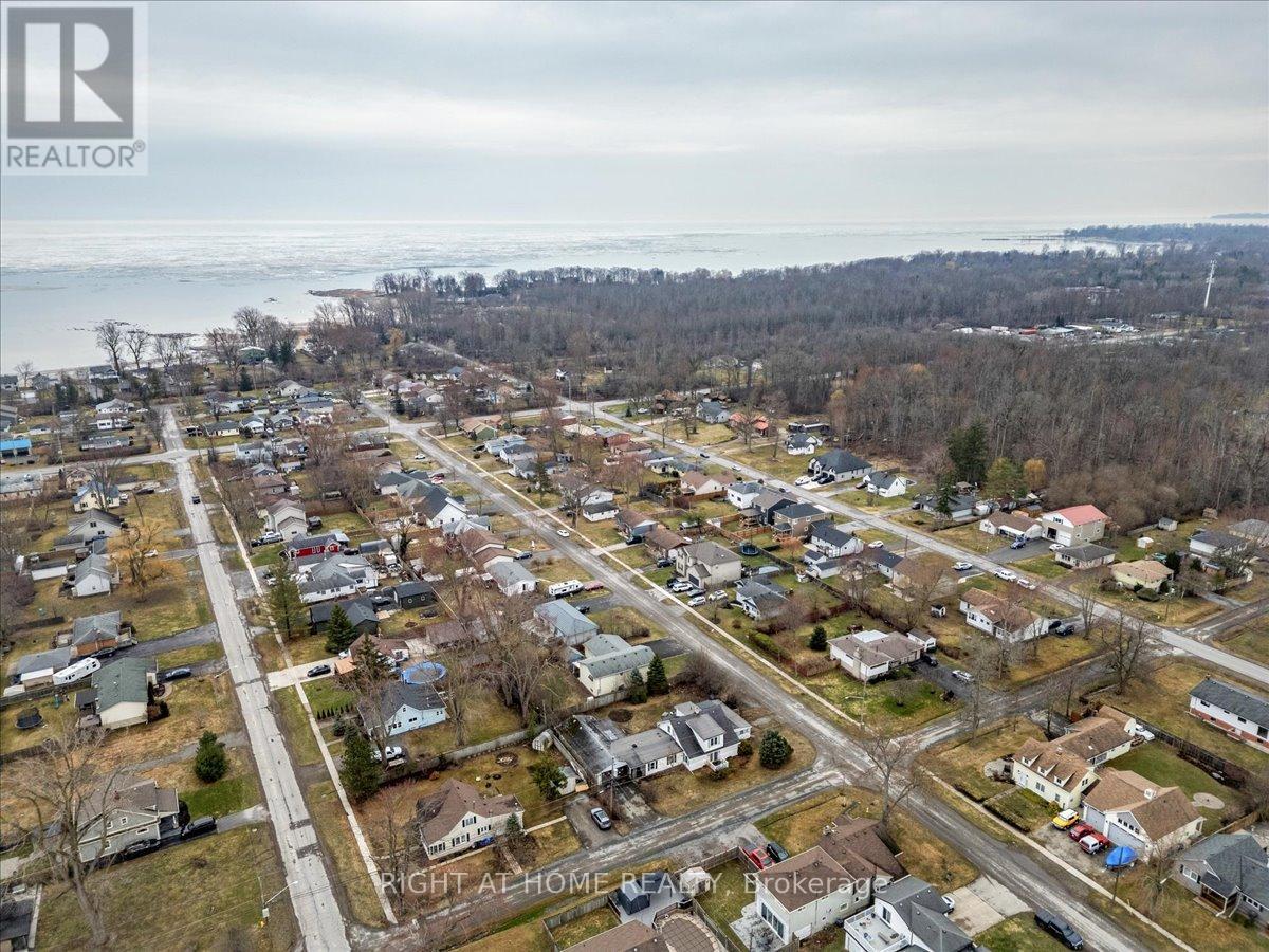 470 Scott Avenue, Fort Erie, Ontario  L2A 5E7 - Photo 4 - X12048508