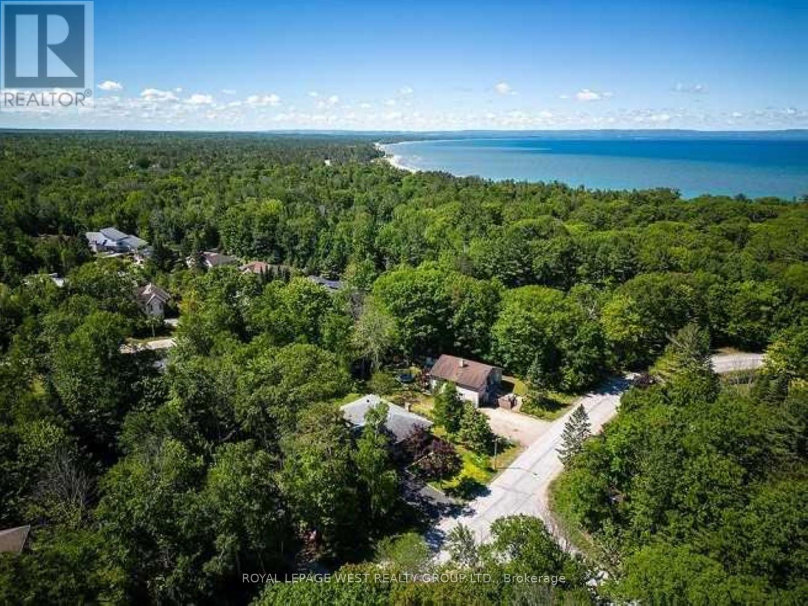 Property at 13 SUNWARD DRIVE image 1