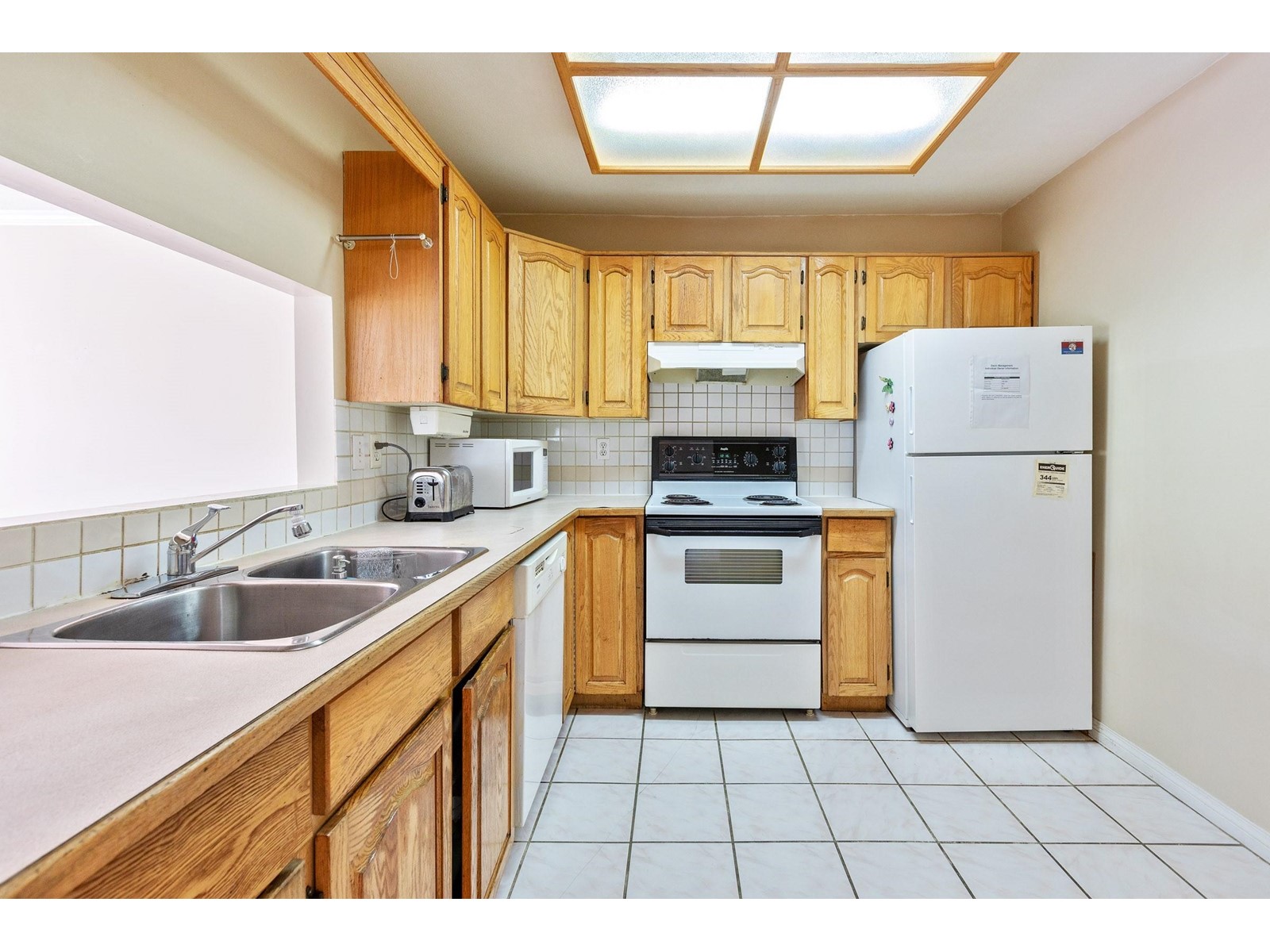 202 9951 152 Street, Surrey, British Columbia  V3R 4G5 - Photo 14 - R2982795