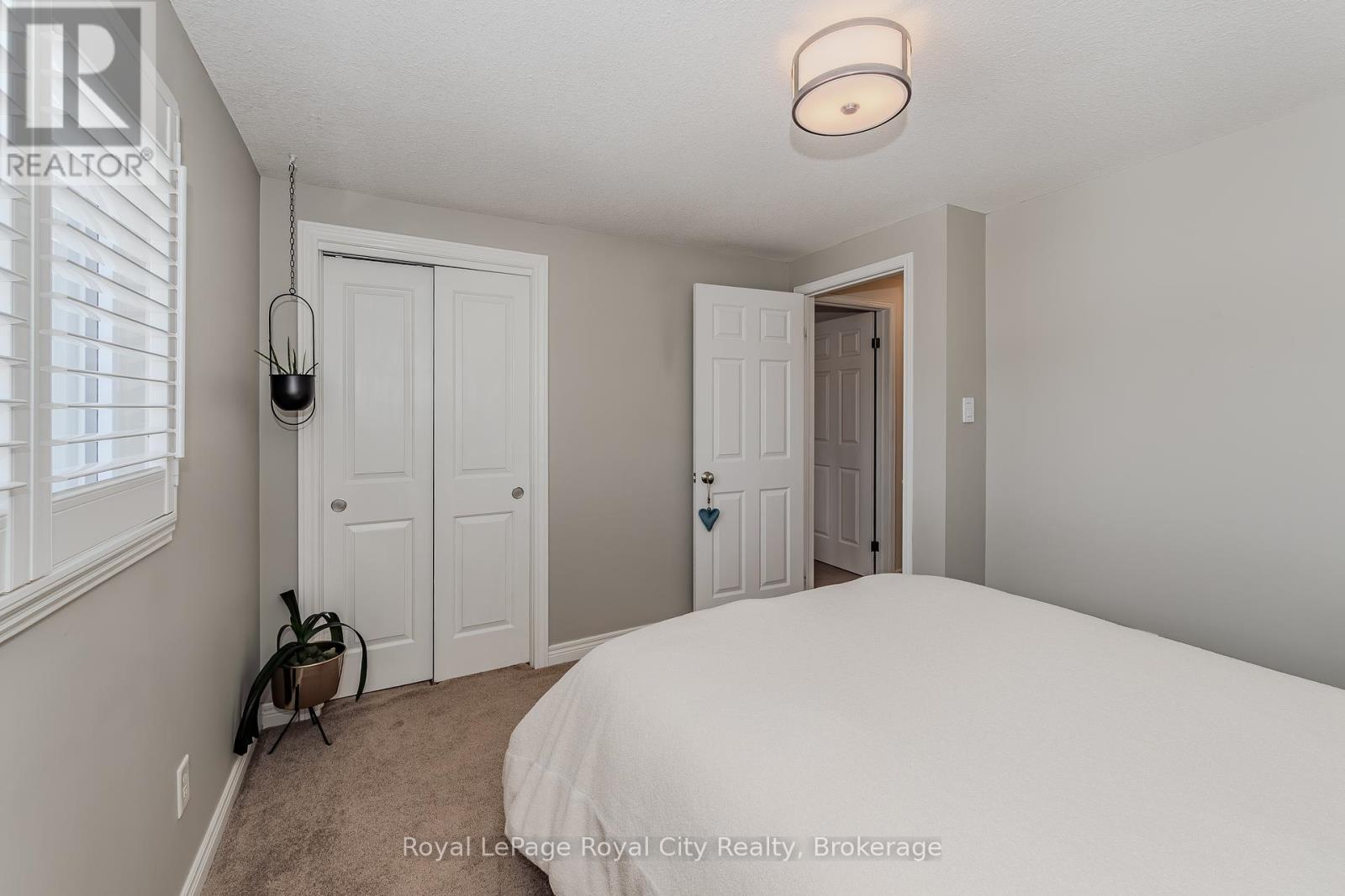 7 Hill Trail, Guelph, Ontario  N1E 7C8 - Photo 25 - X12051057