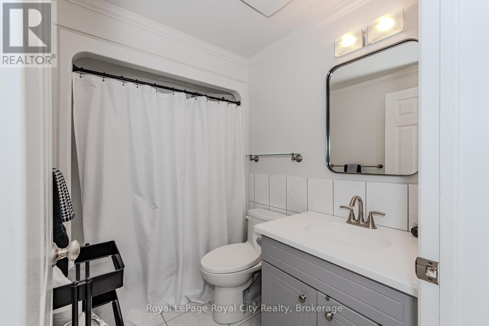 7 Hill Trail, Guelph, Ontario  N1E 7C8 - Photo 28 - X12051057