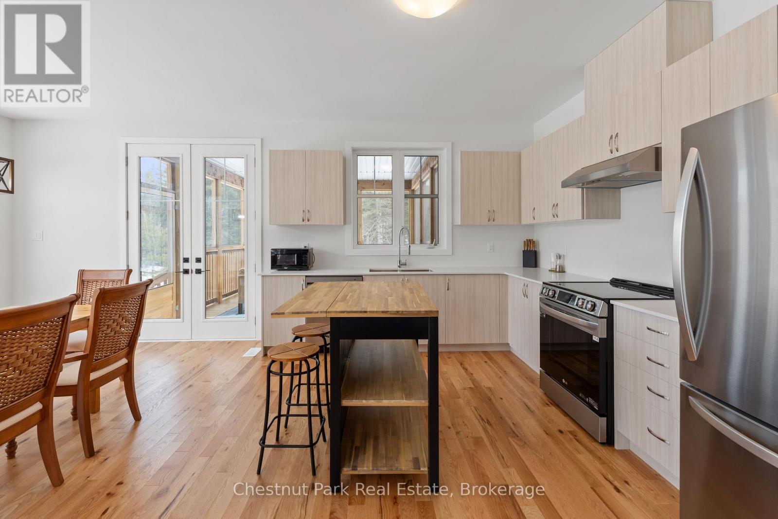 1003 Kings Ridge Court, Lake Of Bays, Ontario  P1H 0K1 - Photo 10 - X12051067