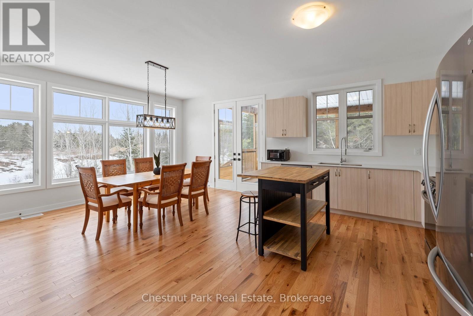 1003 Kings Ridge Court, Lake Of Bays, Ontario  P1H 0K1 - Photo 11 - X12051067