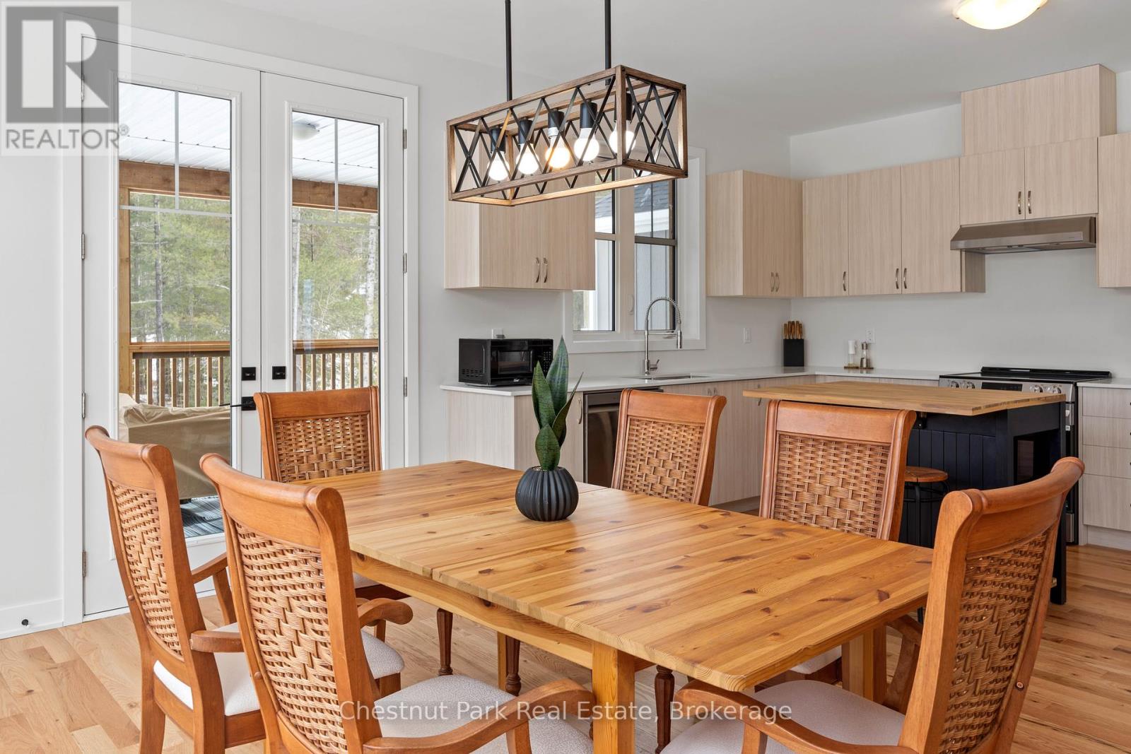 1003 Kings Ridge Court, Lake Of Bays, Ontario  P1H 0K1 - Photo 12 - X12051067