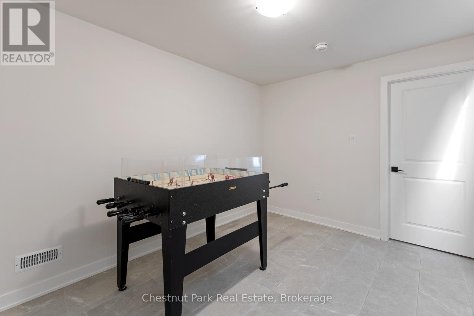 1003 Kings Ridge Court, Lake Of Bays, Ontario  P1H 0K1 - Photo 23 - X12051067