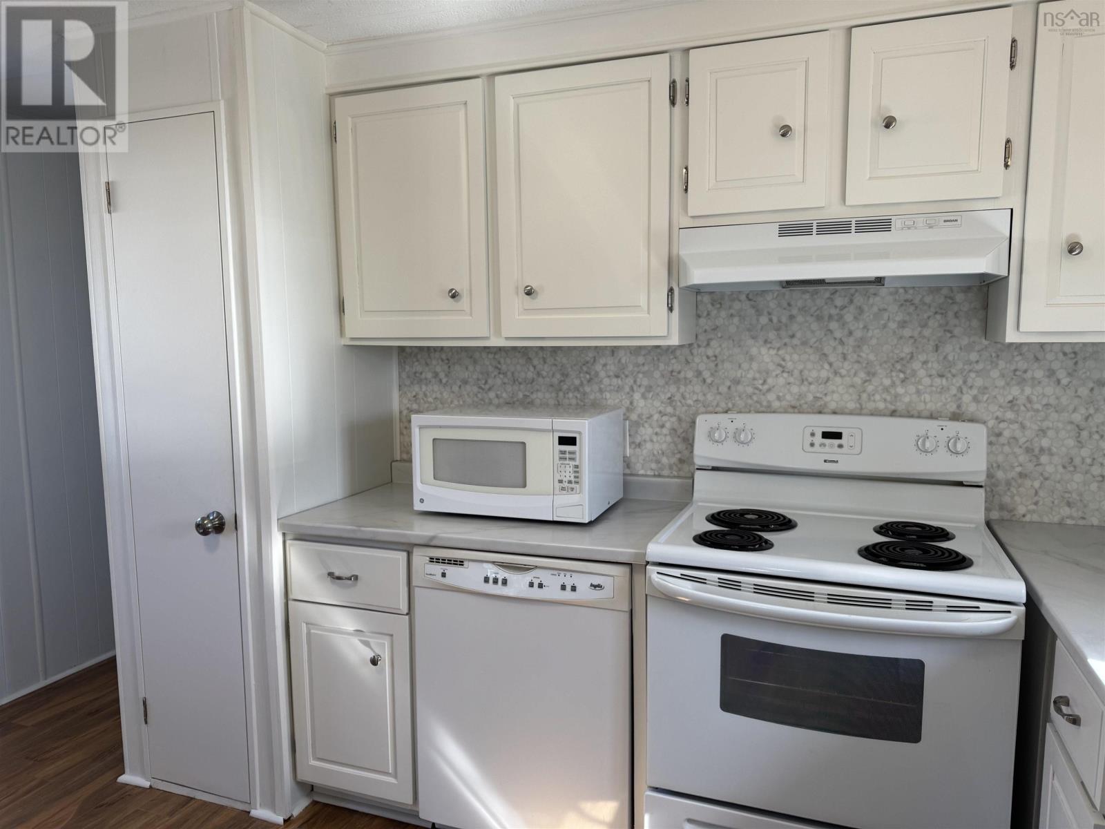 14 Forest Park Drive, Upper Brookside, Nova Scotia  B6L 2H1 - Photo 6 - 202506252