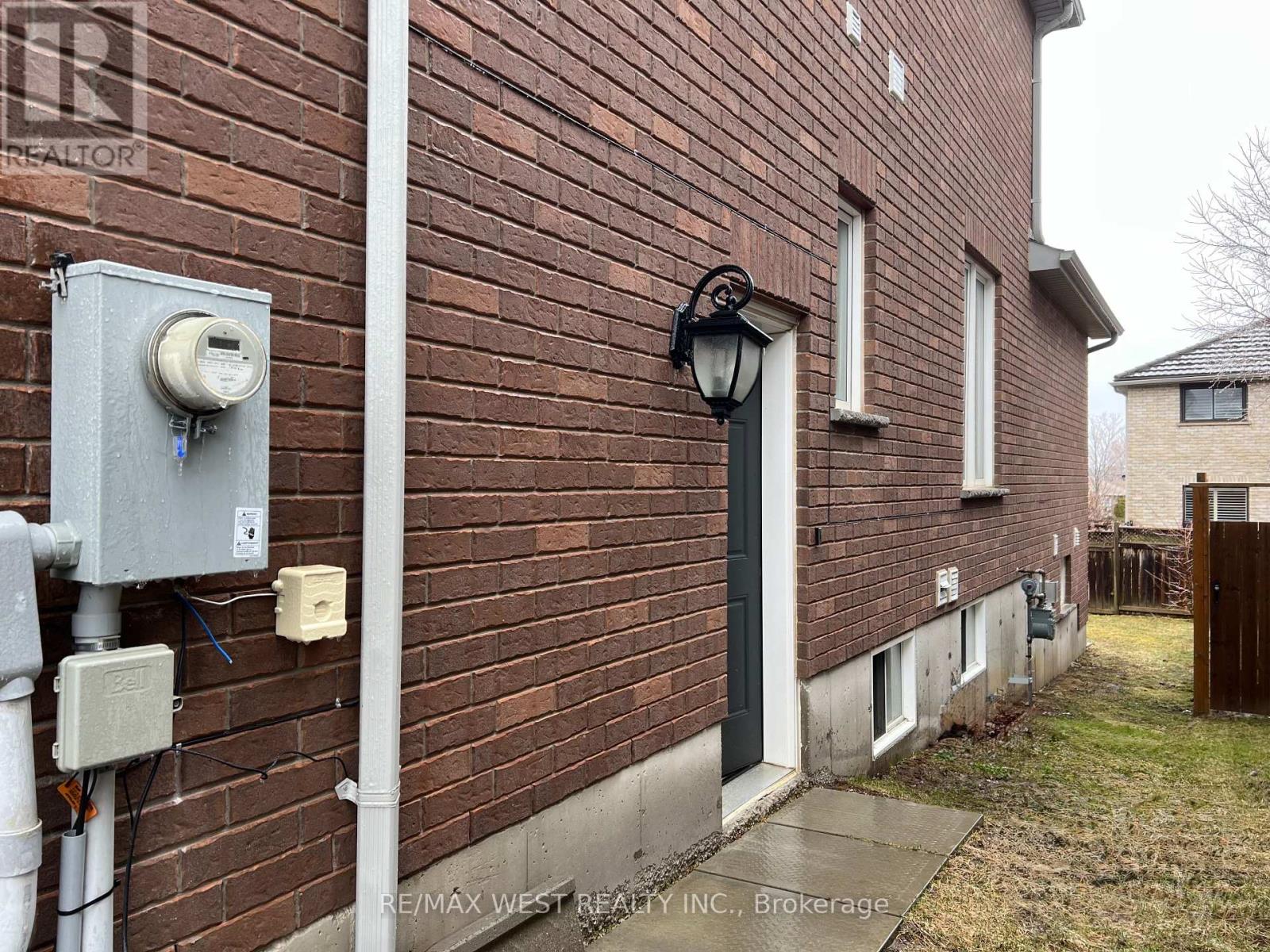 42 Booth Lane, Barrie, Ontario  L4N 0S4 - Photo 14 - S12051033