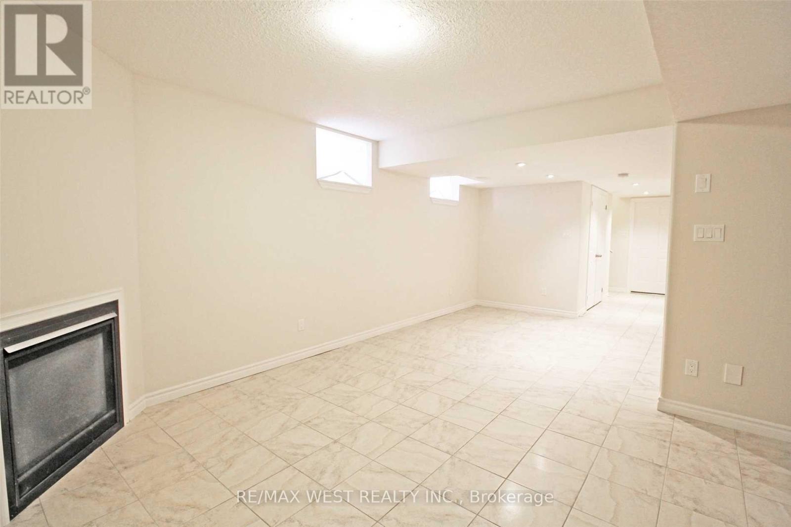 42 Booth Lane, Barrie, Ontario  L4N 0S4 - Photo 16 - S12051033
