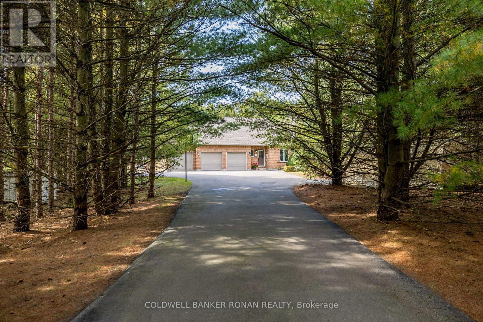 Property at 16 INDIANA DRIVE image 4