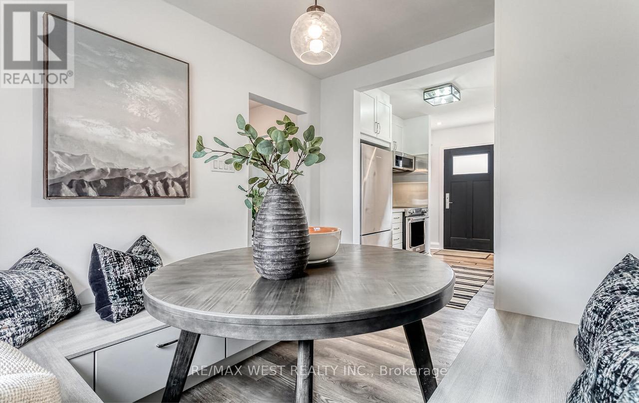 3 Greenacres Road, Toronto, Ontario  M6M 4A6 - Photo 20 - W12051126
