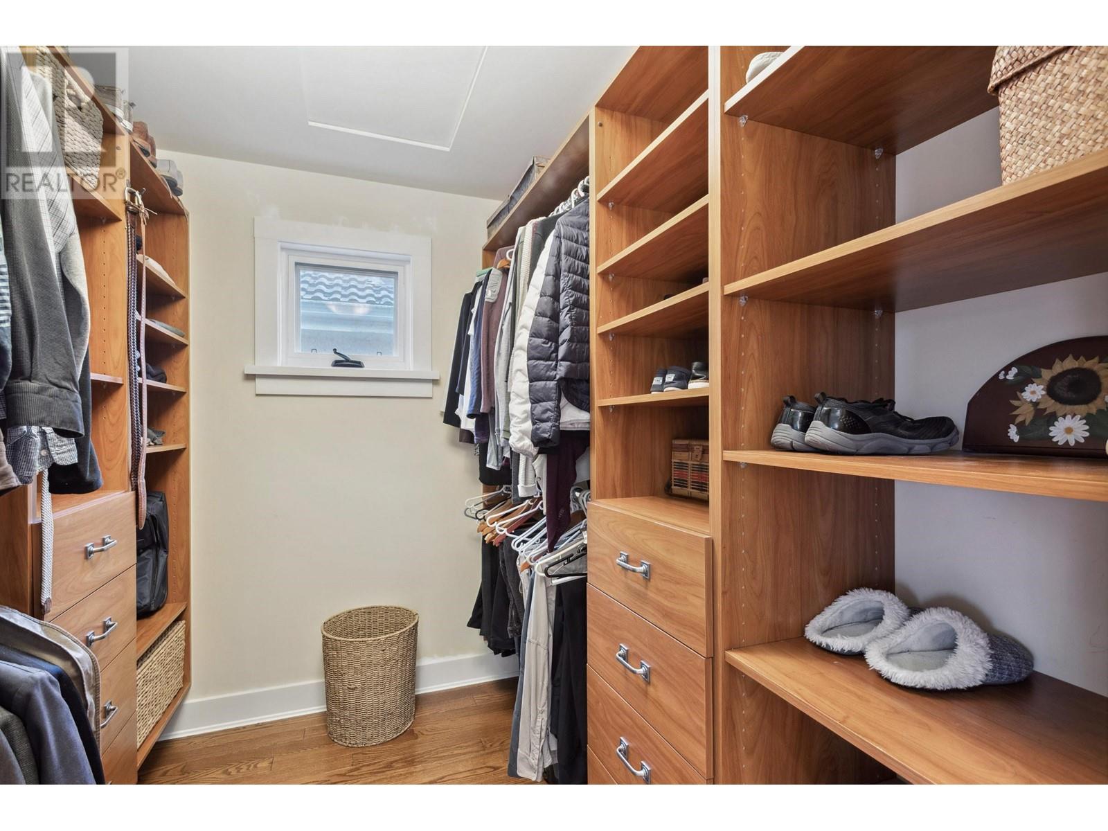 Listing Picture 22 of 40 : 4767 TRAFALGAR STREET, Vancouver / 溫哥華 - 魯藝地產 Yvonne Lu Group - MLS Medallion Club Member