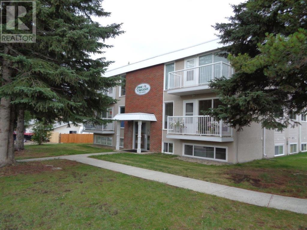 Property at 12, 414 41 Street image 1
