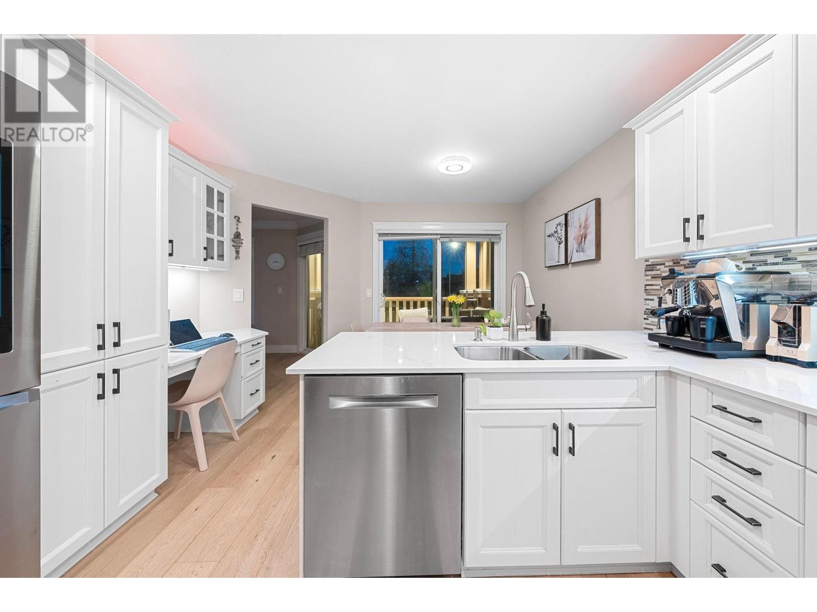 206 288 E 6th Street, North Vancouver, British Columbia  V7L 1P5 - Photo 11 - R2983464