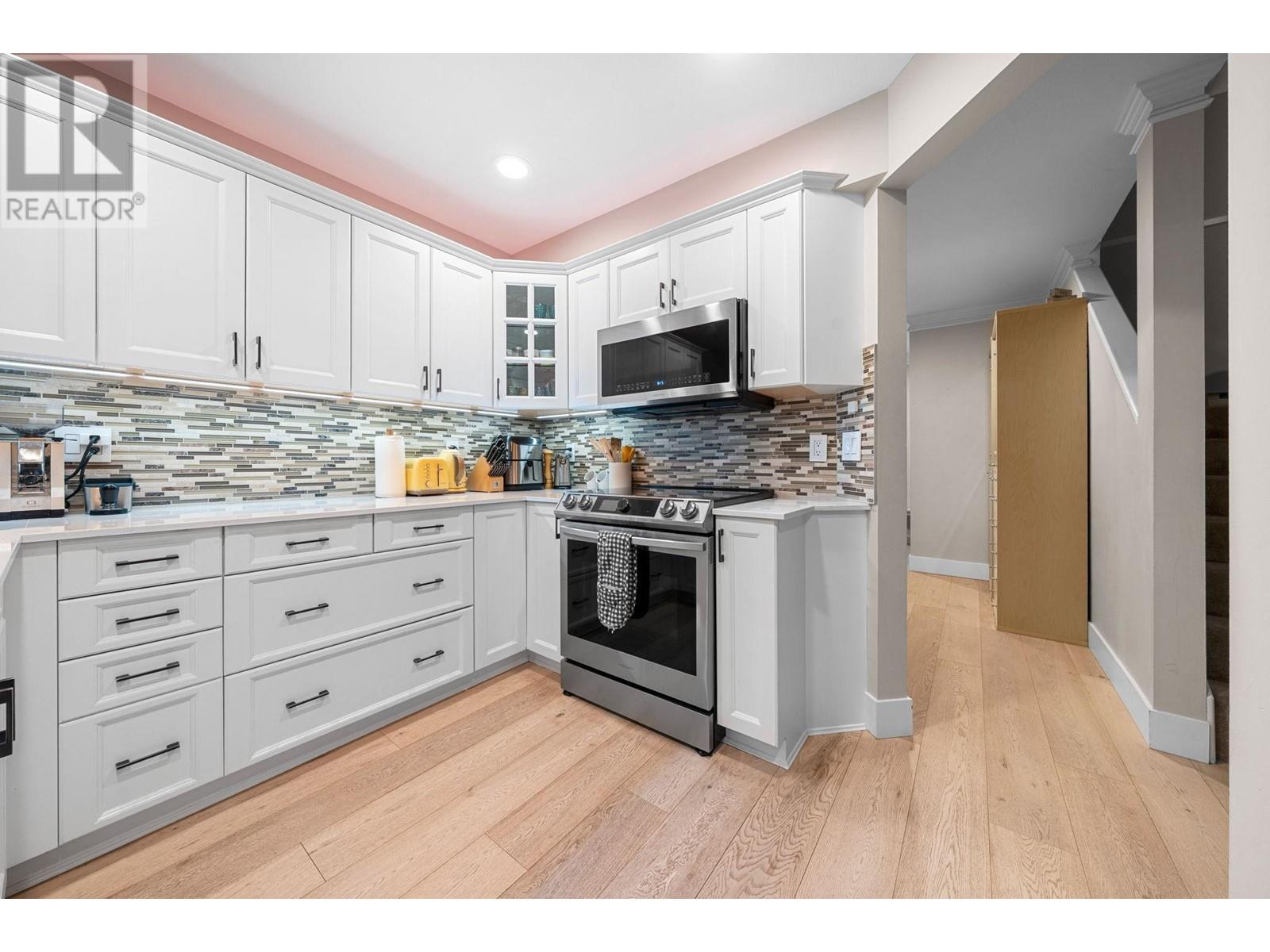206 288 E 6th Street, North Vancouver, British Columbia  V7L 1P5 - Photo 6 - R2983464
