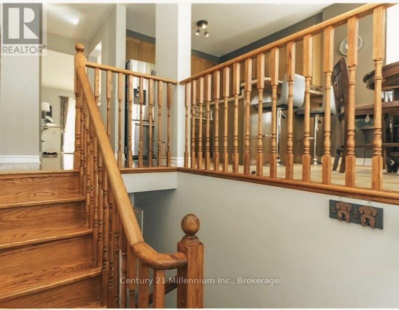 Property at 7 SPARROW LANE image 4