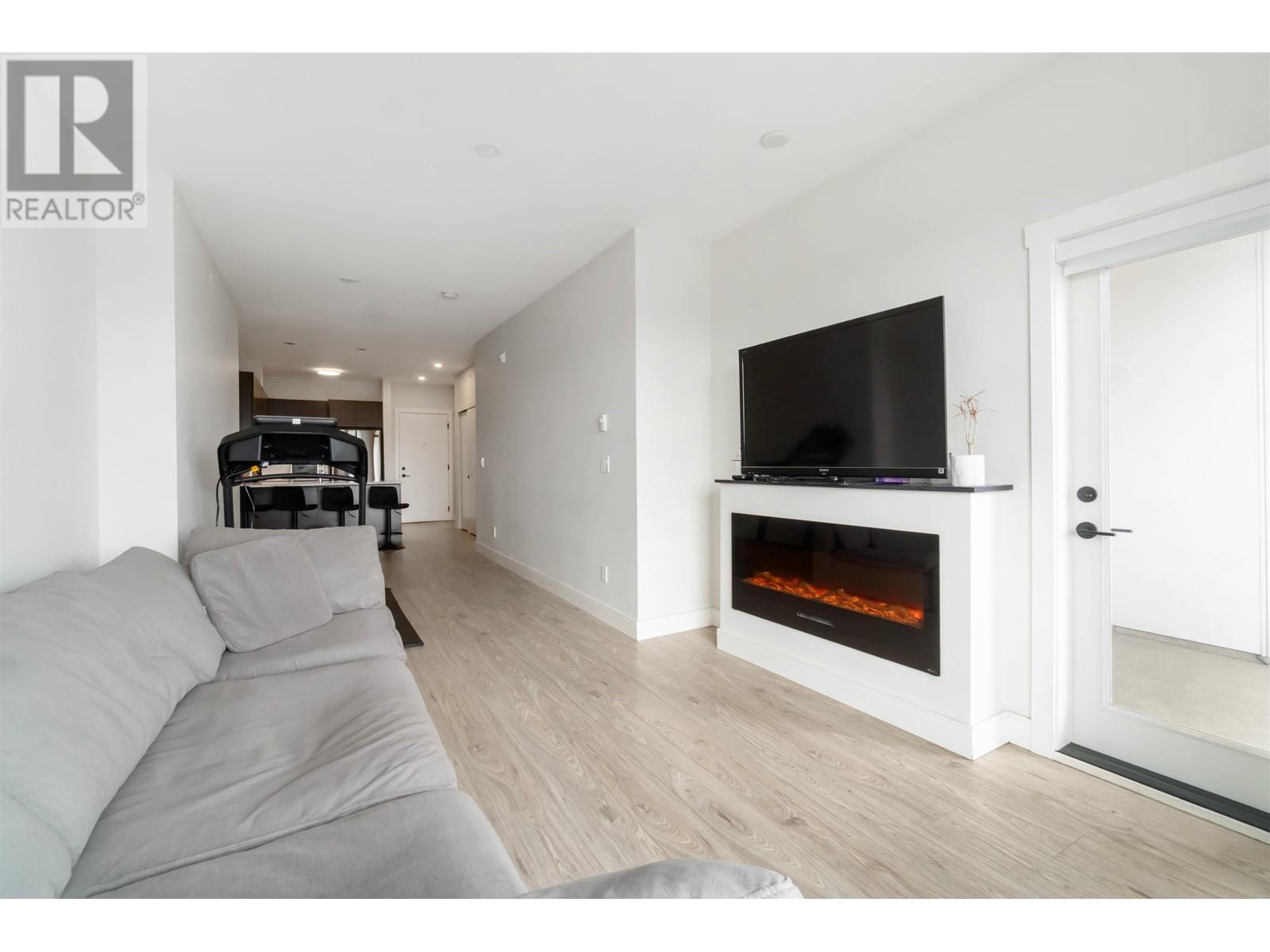 409 1633 Tatlow Avenue, North Vancouver, British Columbia  V7P 2Z8 - Photo 6 - R2983446