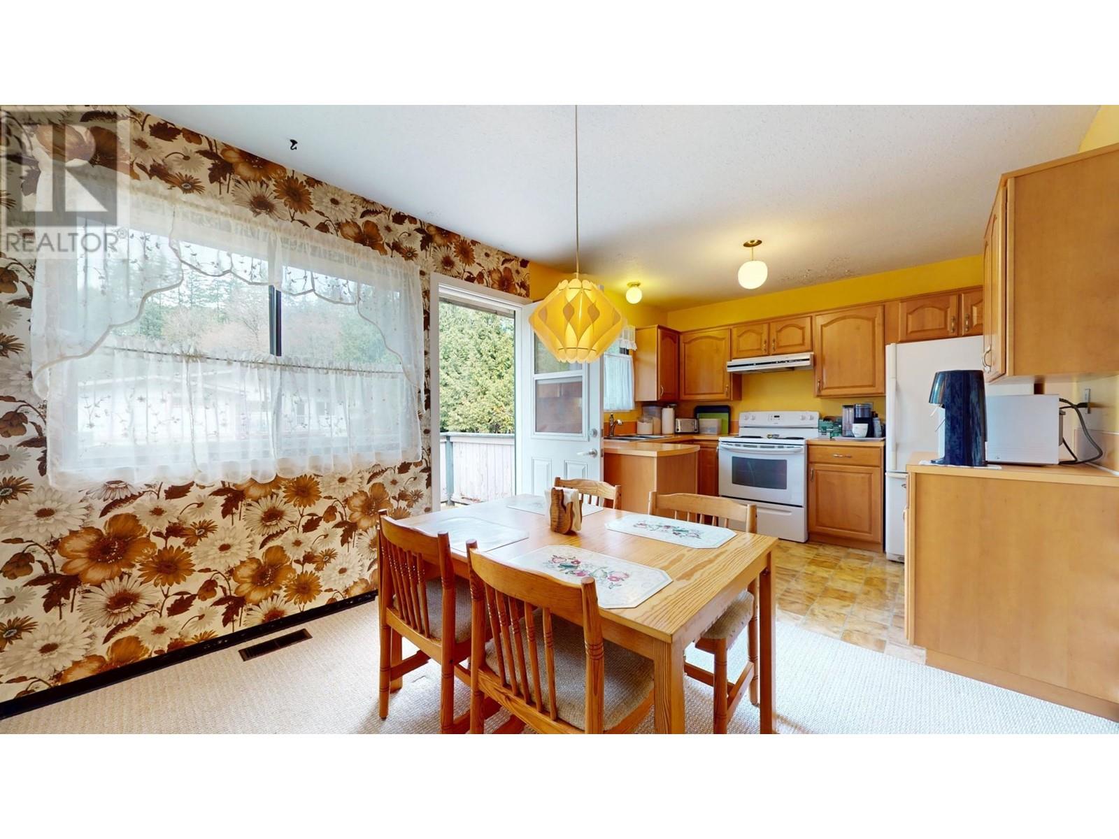 38351 Chestnut Avenue, Squamish, British Columbia  V8B 0W7 - Photo 12 - R2983484