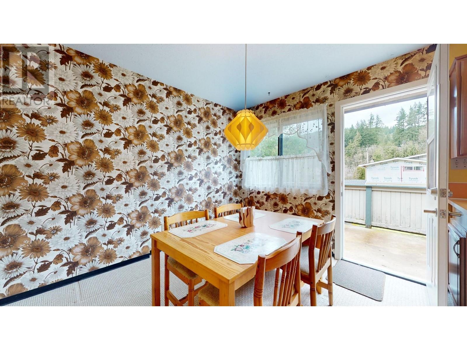 38351 Chestnut Avenue, Squamish, British Columbia  V8B 0W7 - Photo 13 - R2983484