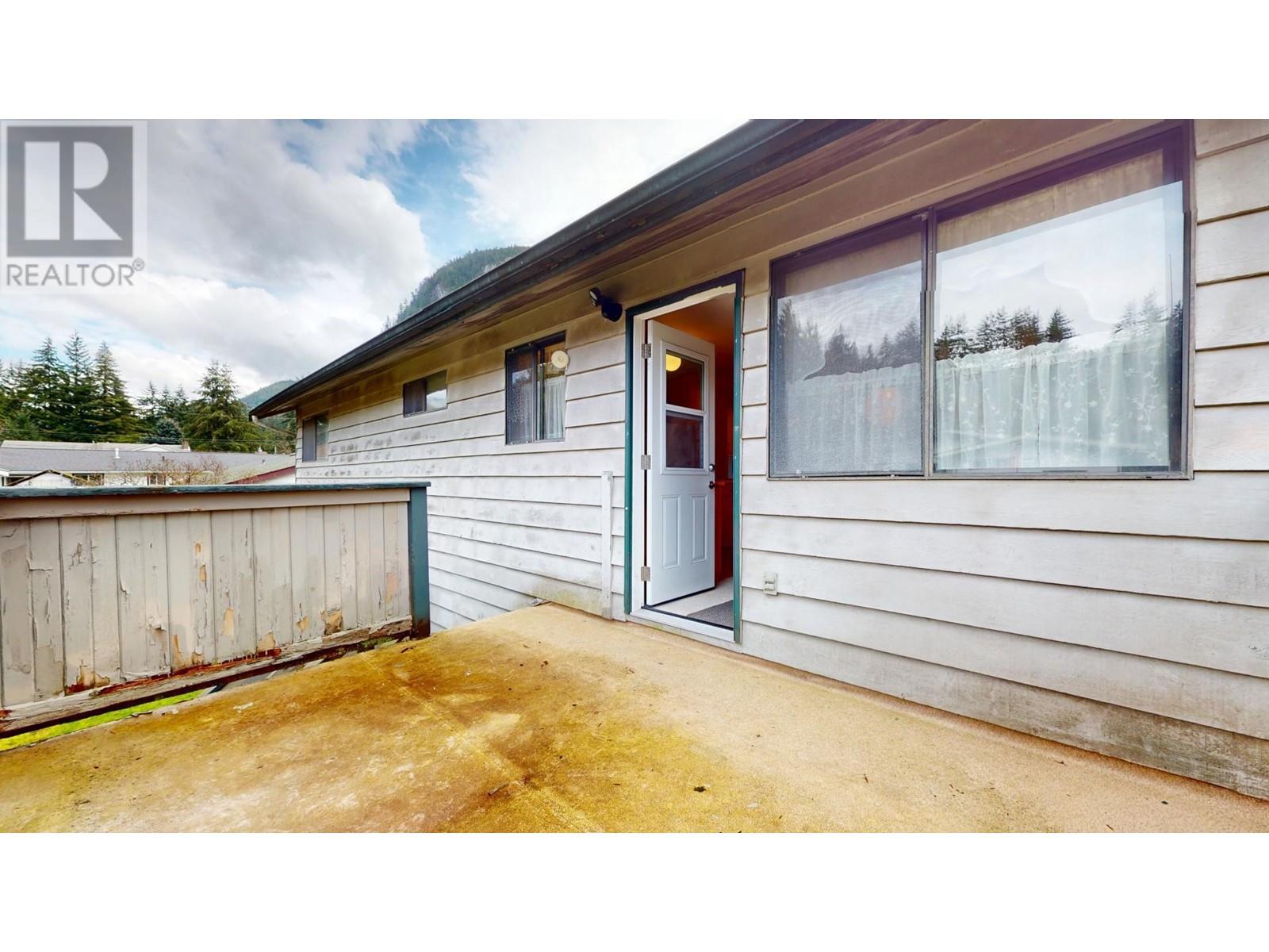 38351 Chestnut Avenue, Squamish, British Columbia  V8B 0W7 - Photo 20 - R2983484
