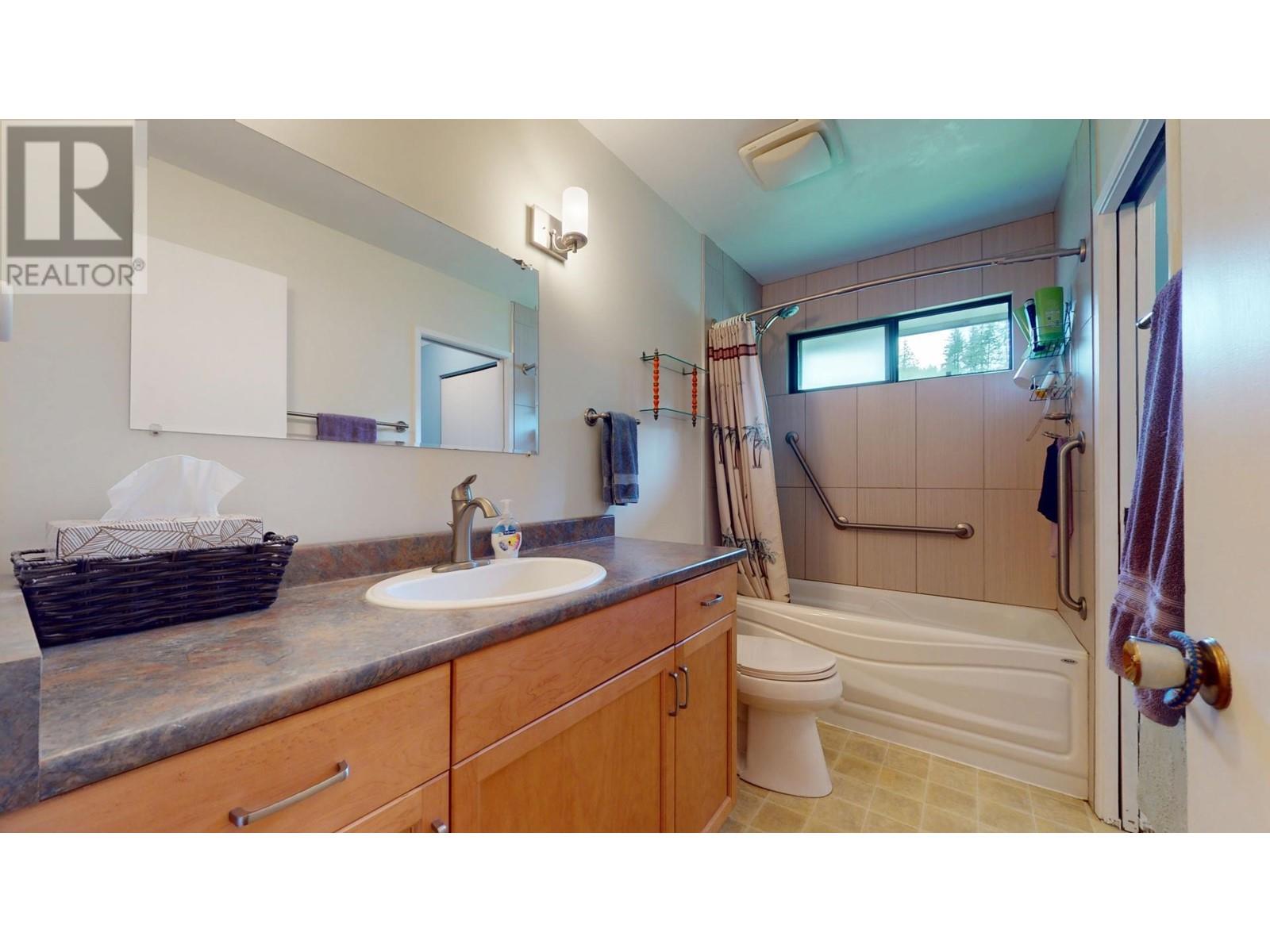 38351 Chestnut Avenue, Squamish, British Columbia  V8B 0W7 - Photo 21 - R2983484
